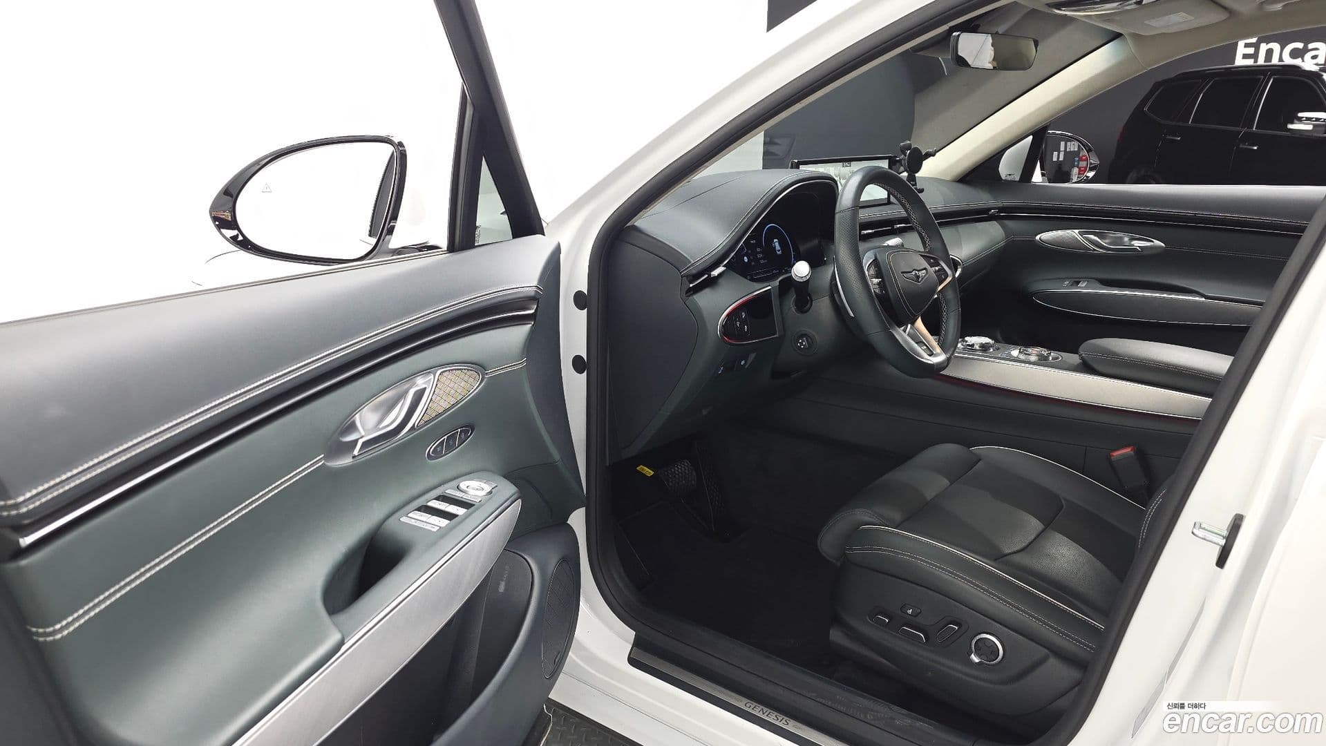Main__Slider__Photo:GV70 Genesis 2023.8-10
