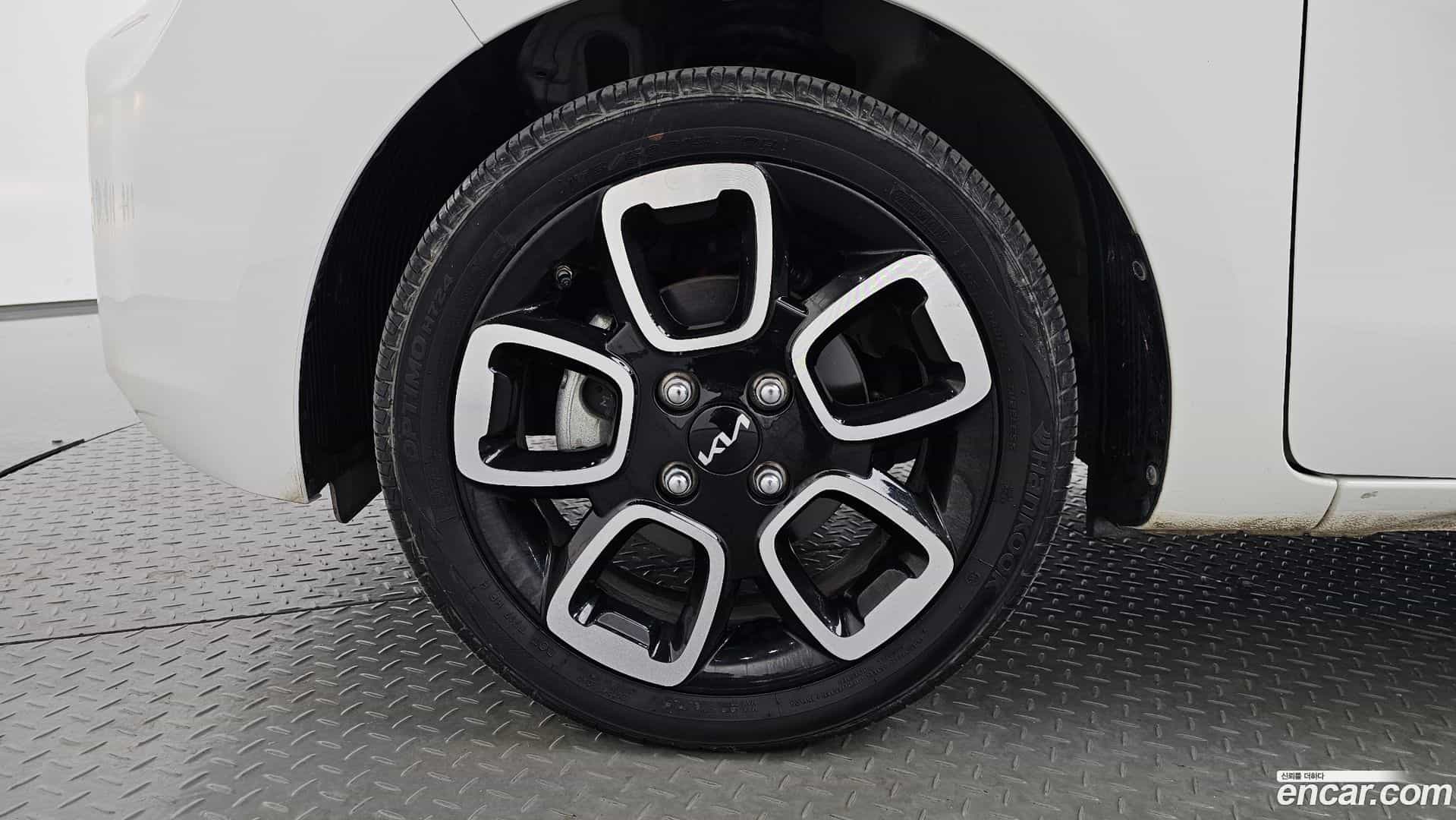 RAY Kia 2022.0-OUTER-005