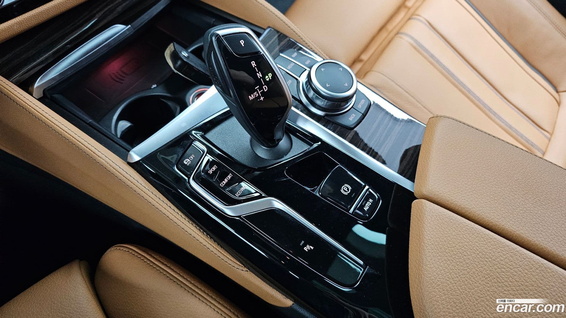 Main__Slider__Photo:5-Series BMW 2022.3-8