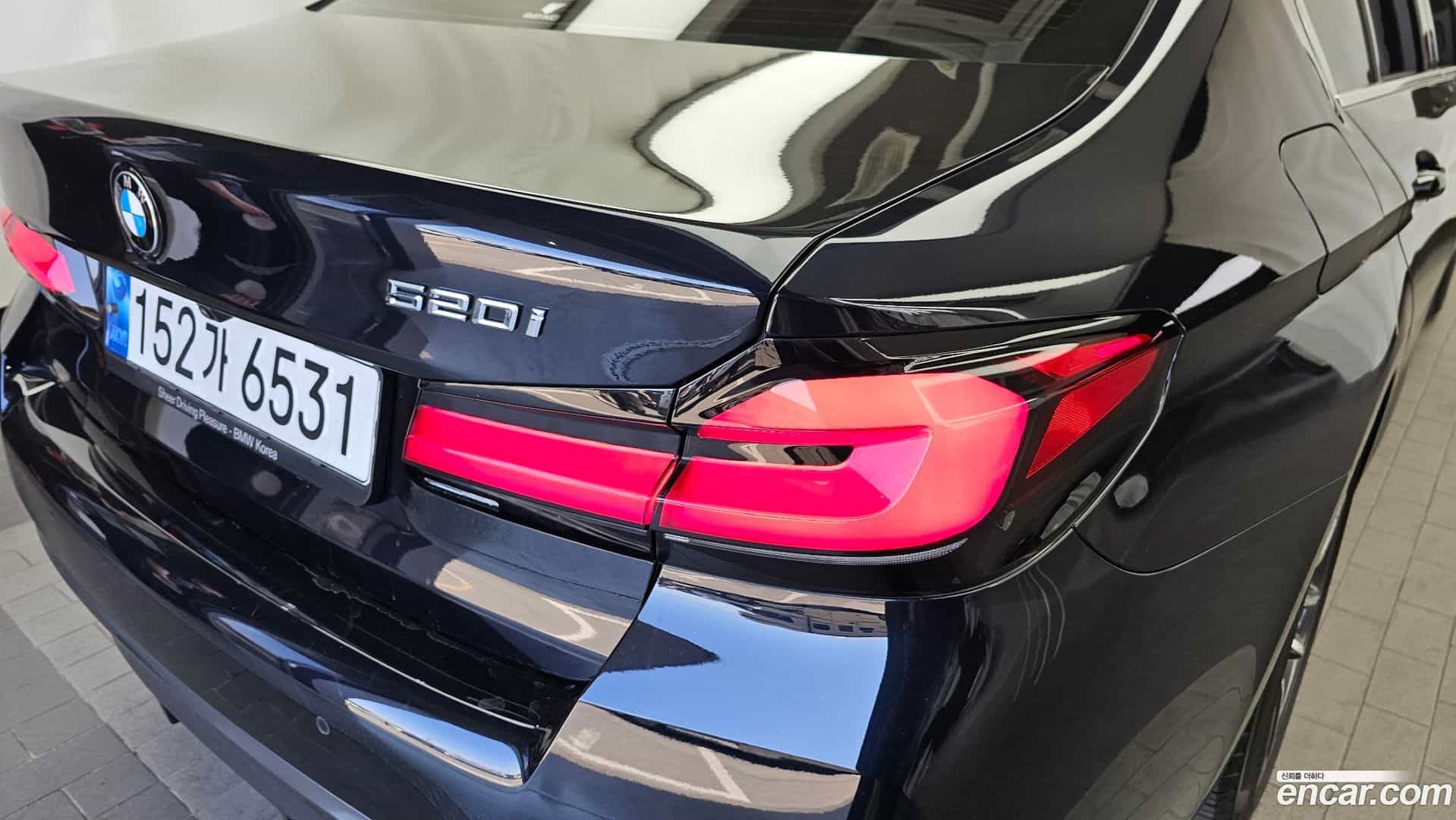 5-Series BMW 2022.3-OUTER-033
