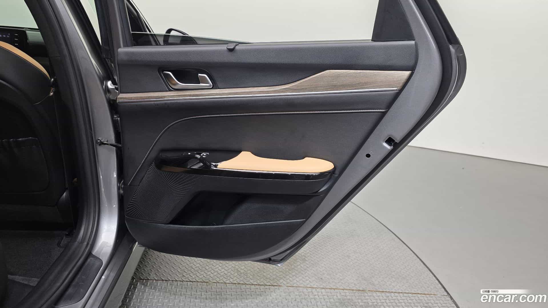 K5 Kia 2023.0-INNER-035