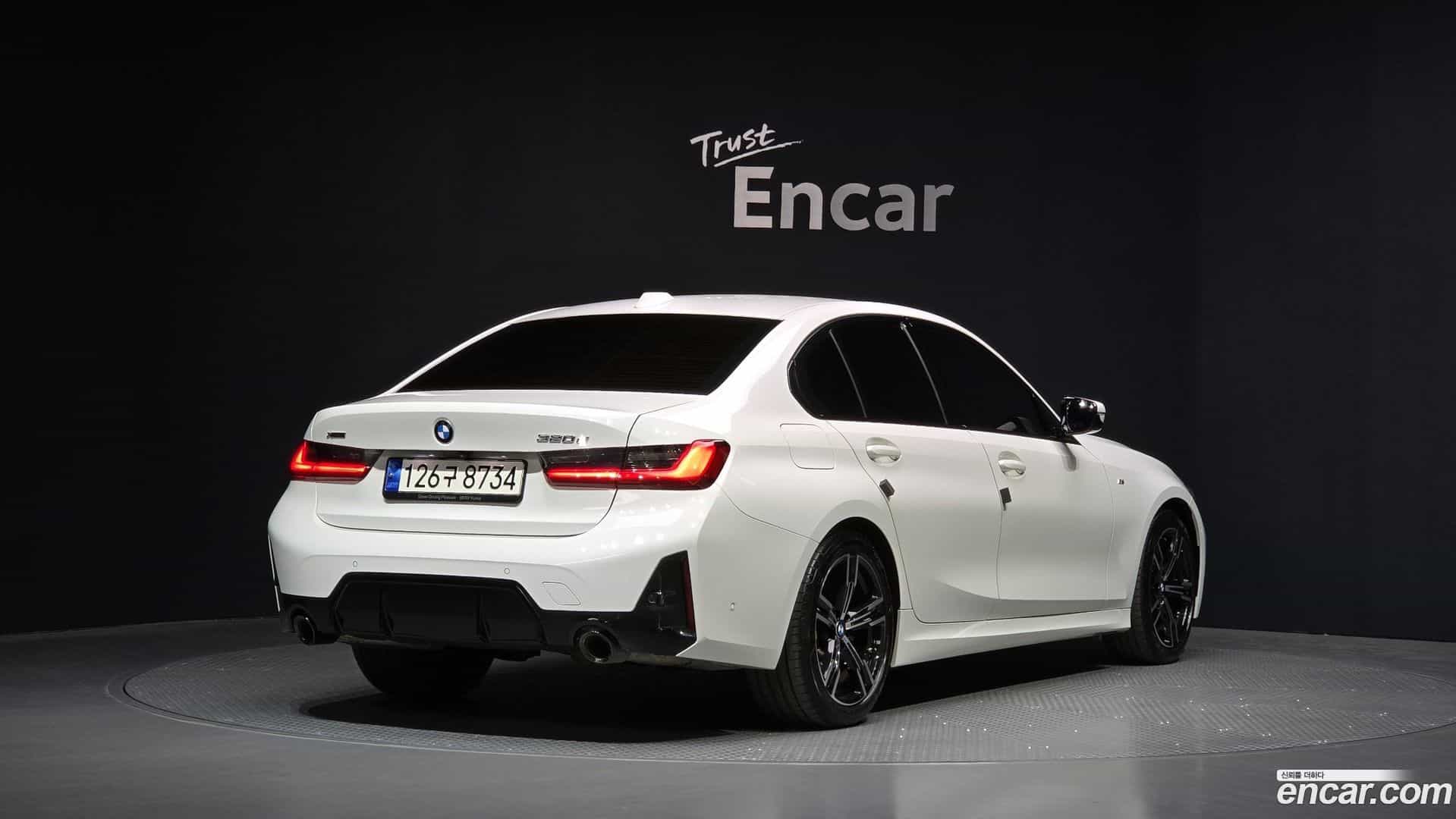 3-Series BMW 2022.10-OUTER-002