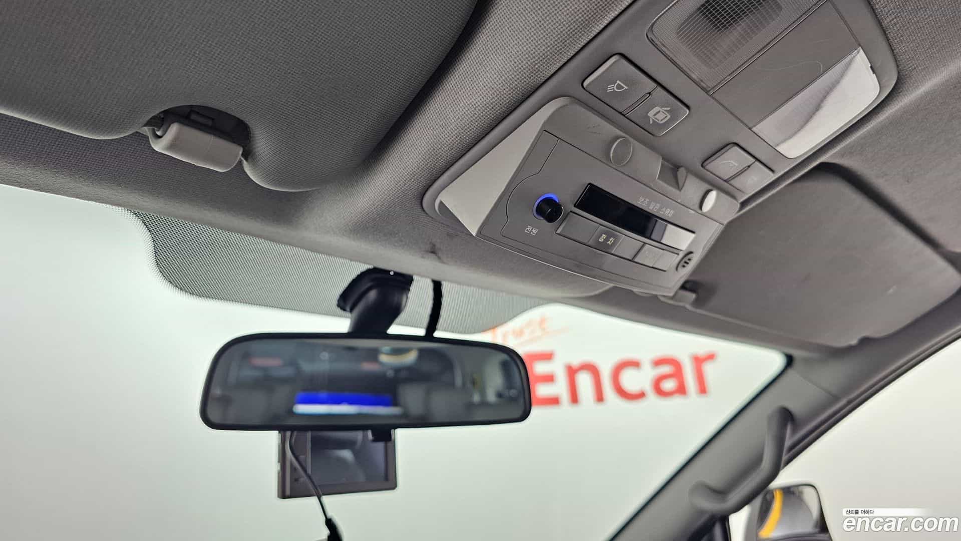 Starex Hyundai 2018.6-OPTION-023
