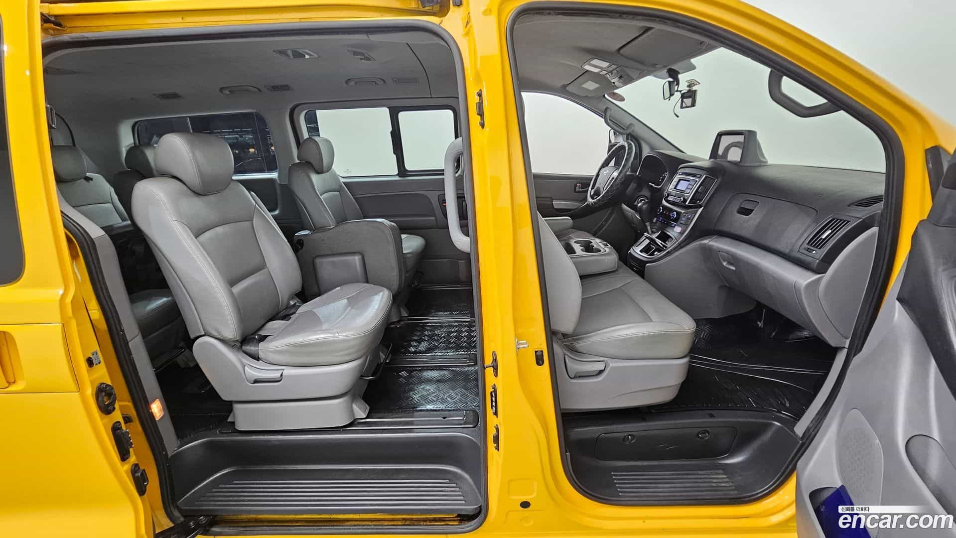Starex Hyundai 2018.6-INNER-036