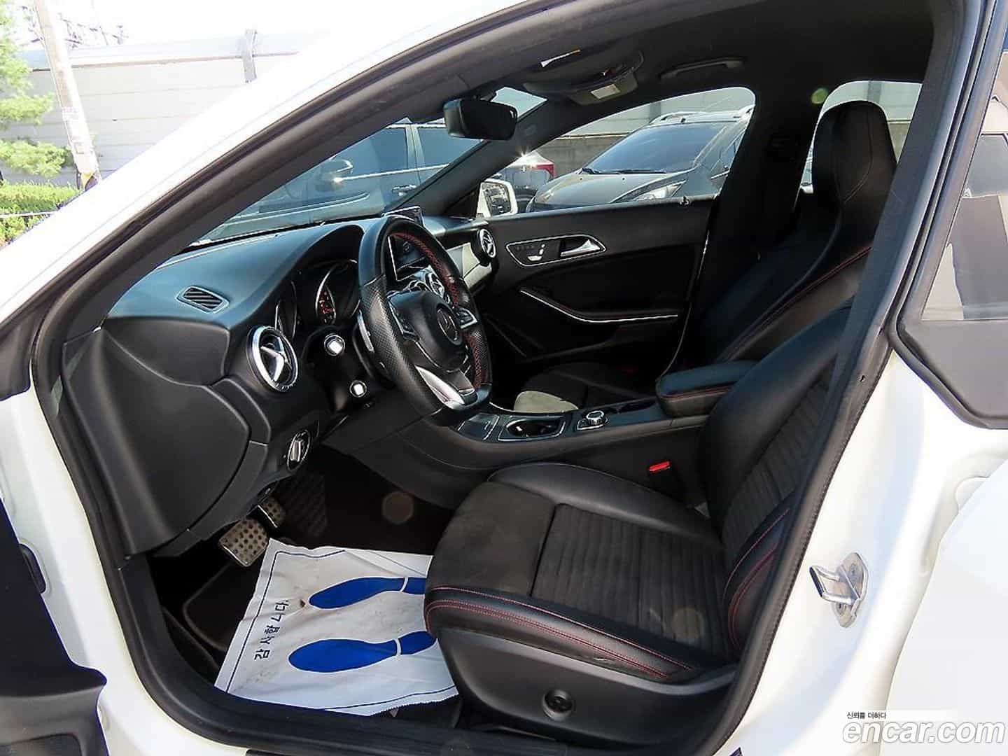 CLA-Class Mercedes-Benz 2018.5-OUTER-005