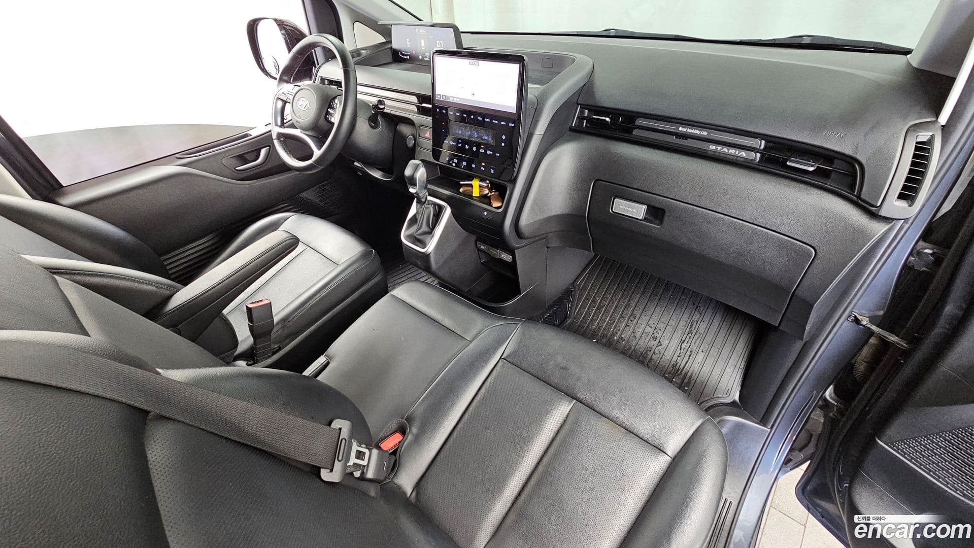 Main__Slider__Photo:Staria Hyundai 2021.5-6