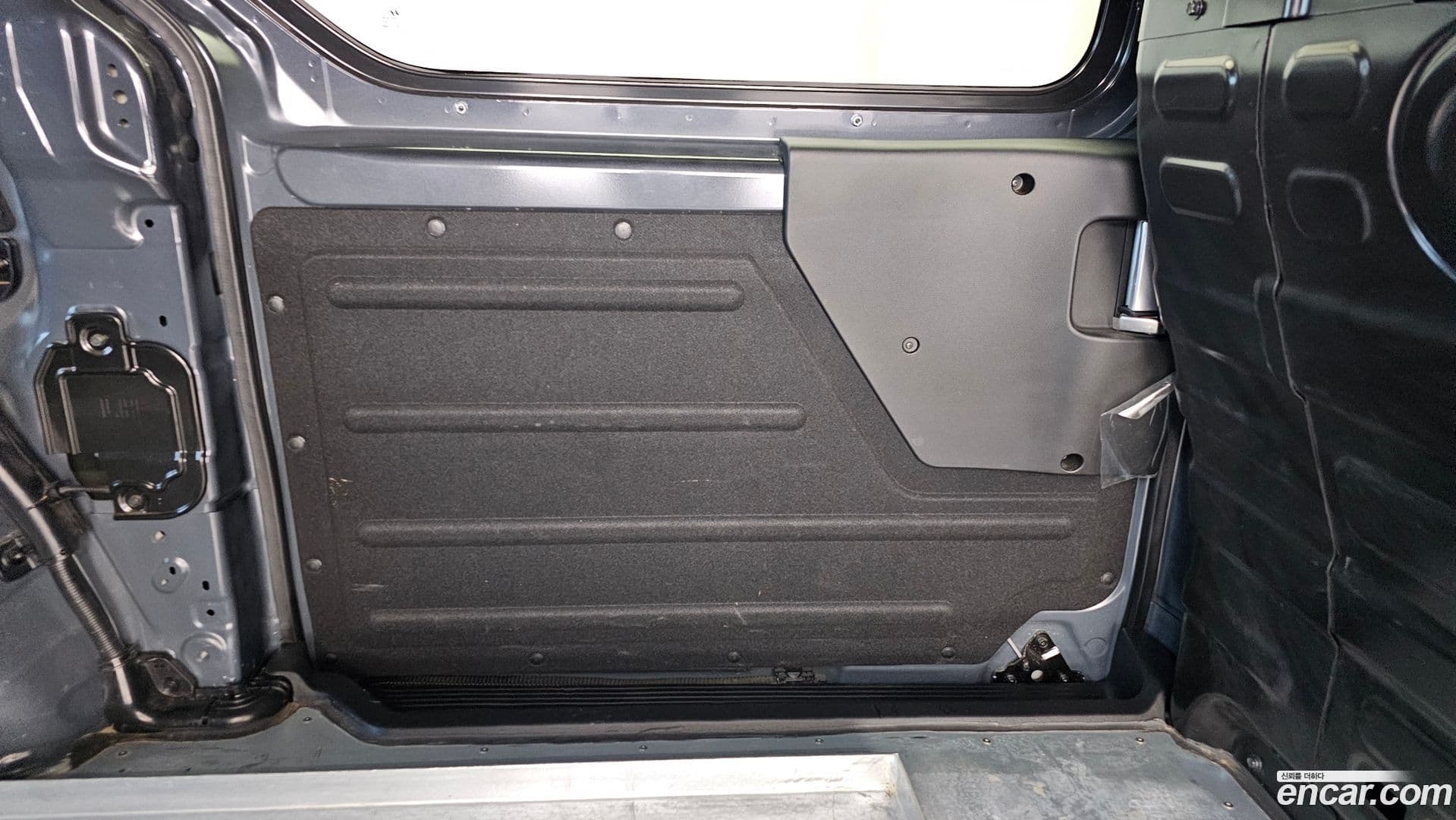 Main__Slider__Photo:Staria Hyundai 2021.5-24