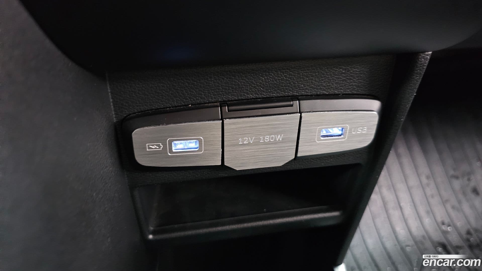 Main__Slider__Photo:Staria Hyundai 2021.5-31