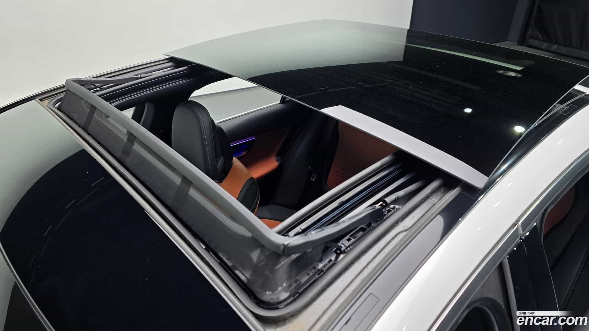 C-Class Mercedes-Benz 2023.1-OPTION-022
