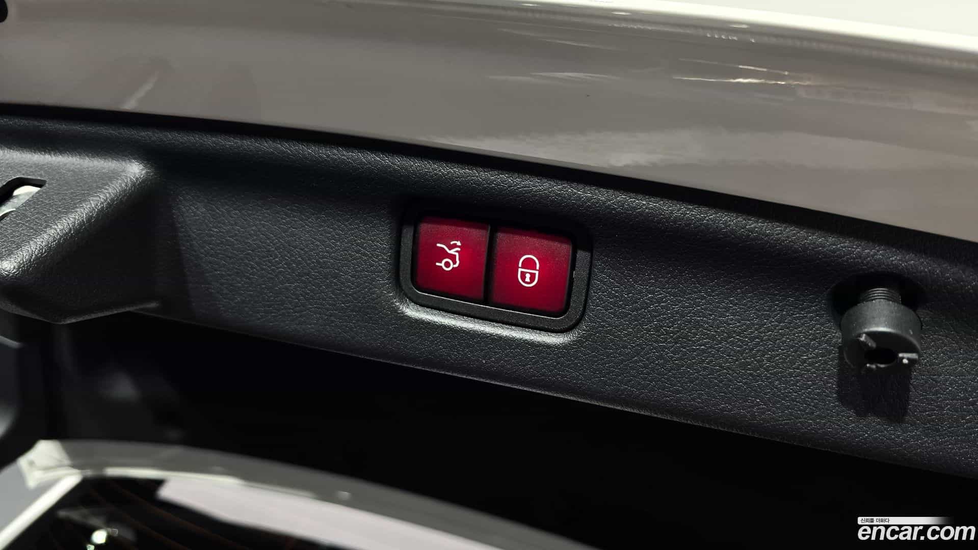 C-Class Mercedes-Benz 2023.1-OPTION-023