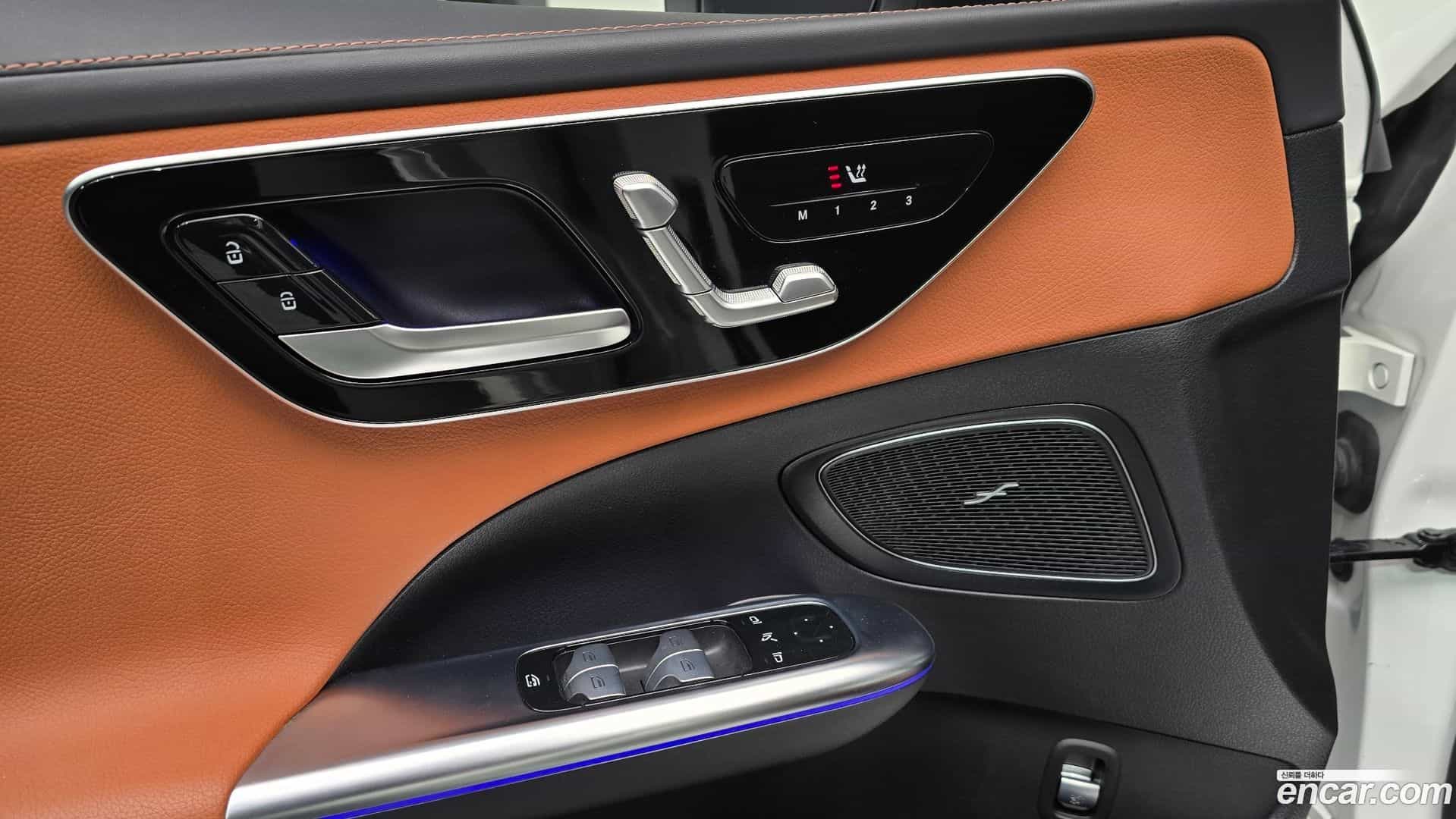 C-Class Mercedes-Benz 2023.1-OPTION-040