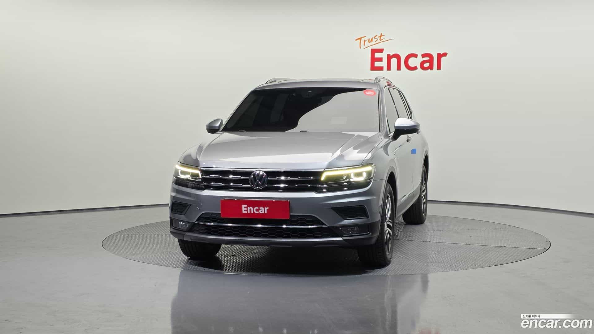 Tiguan Volkswagen 2020.11-OUTER-003