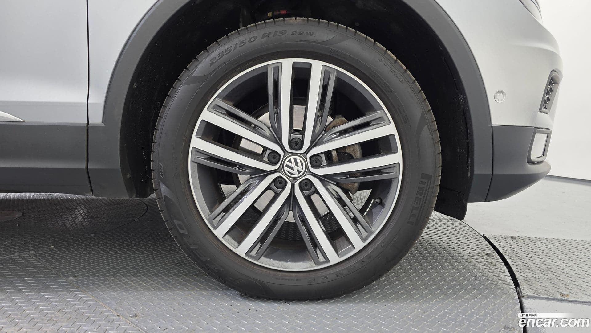 Main__Slider__Photo:Tiguan Volkswagen 2020.11-20
