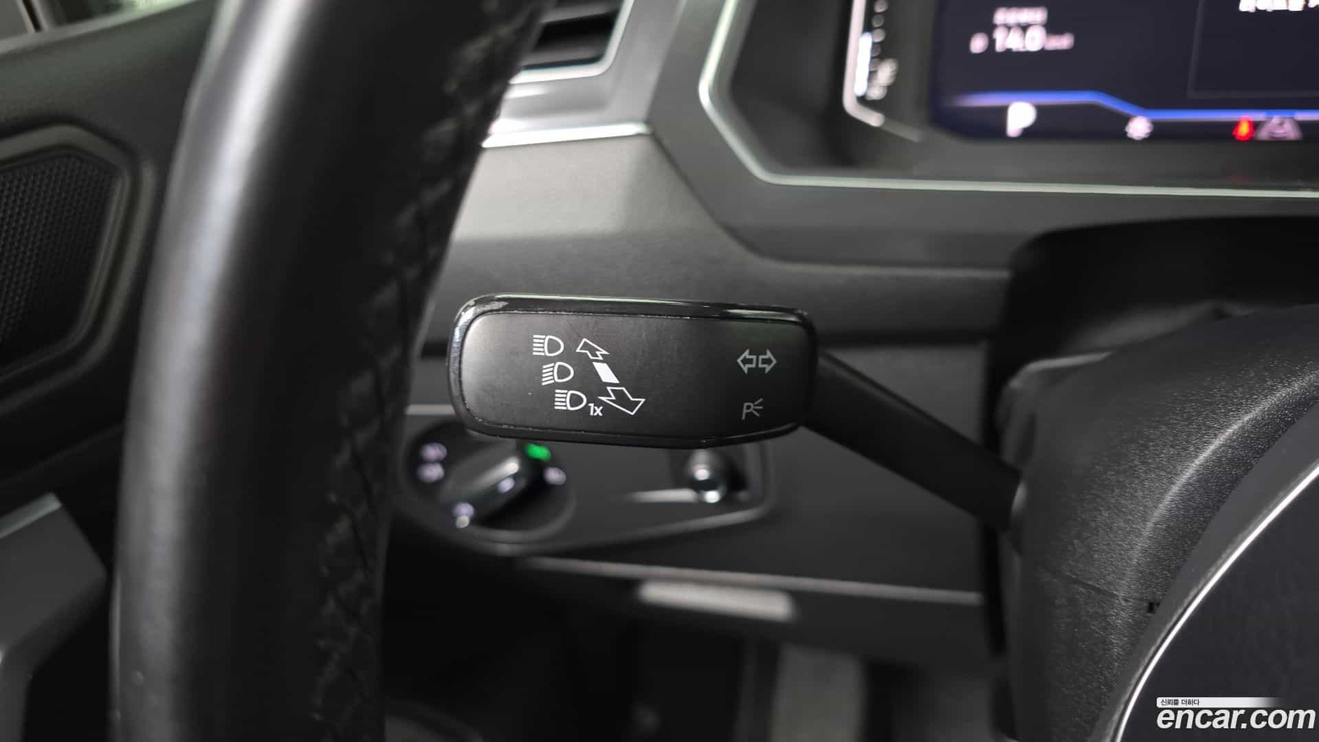 Tiguan Volkswagen 2020.11-OPTION-048