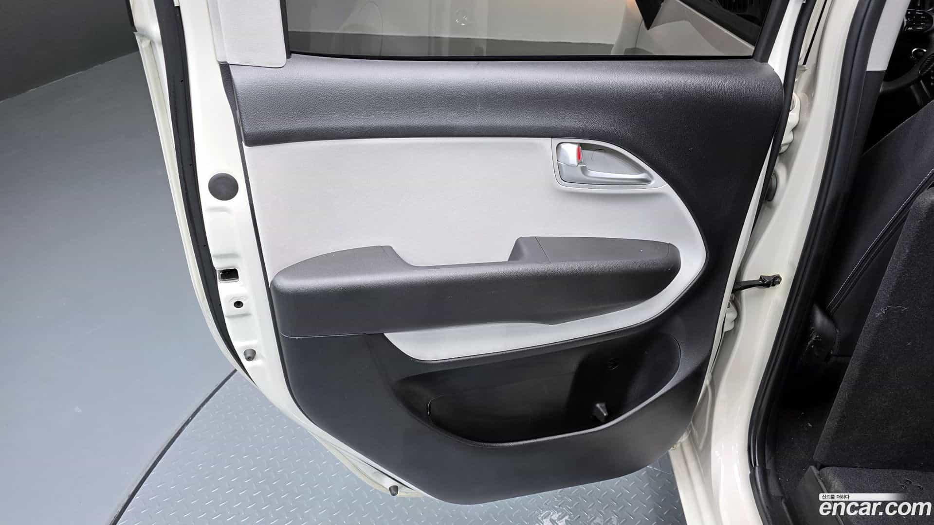 RAY Kia 2023.0-INNER-035