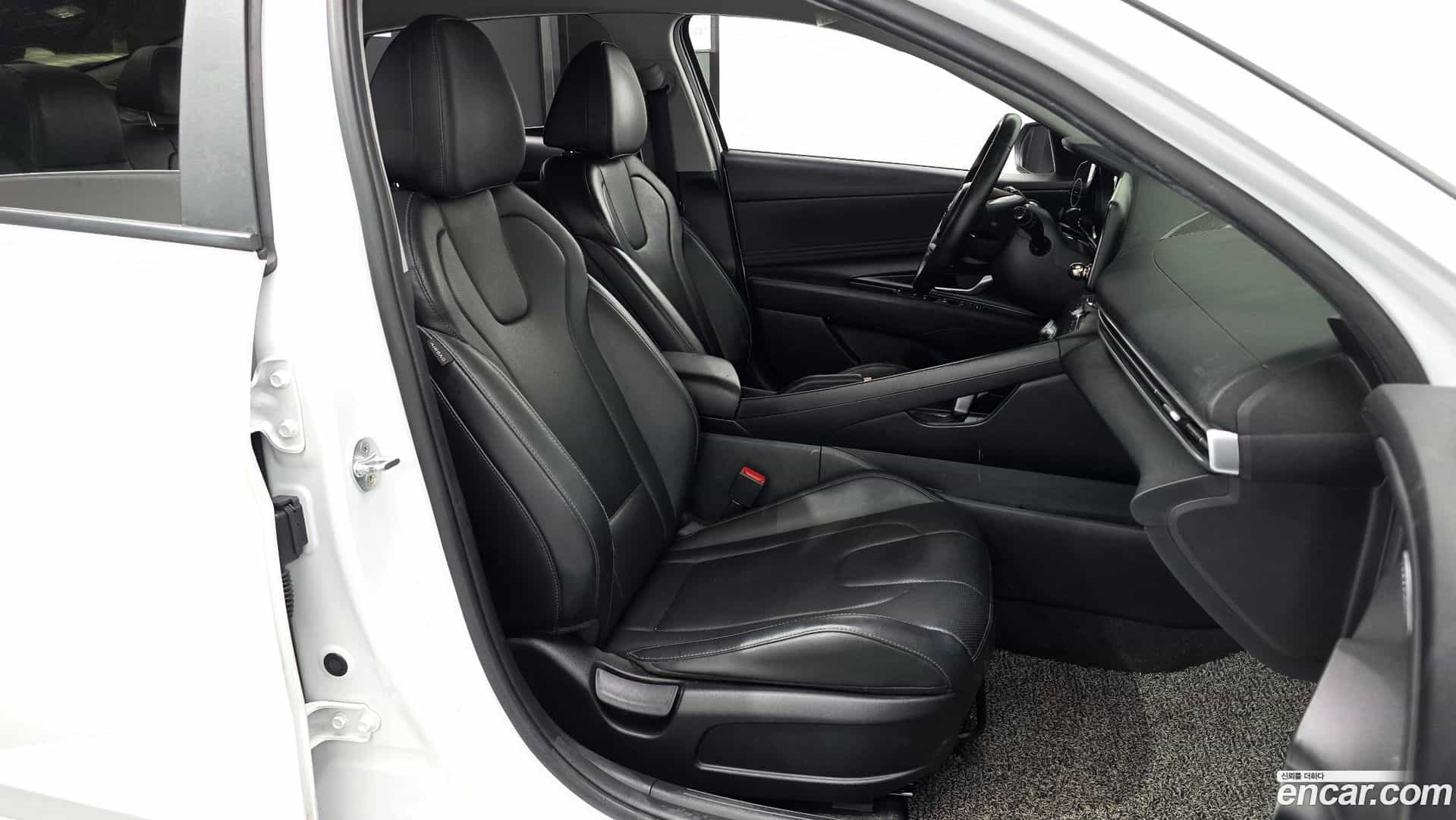 AVANTE Hyundai 2021.9-OPTION-015