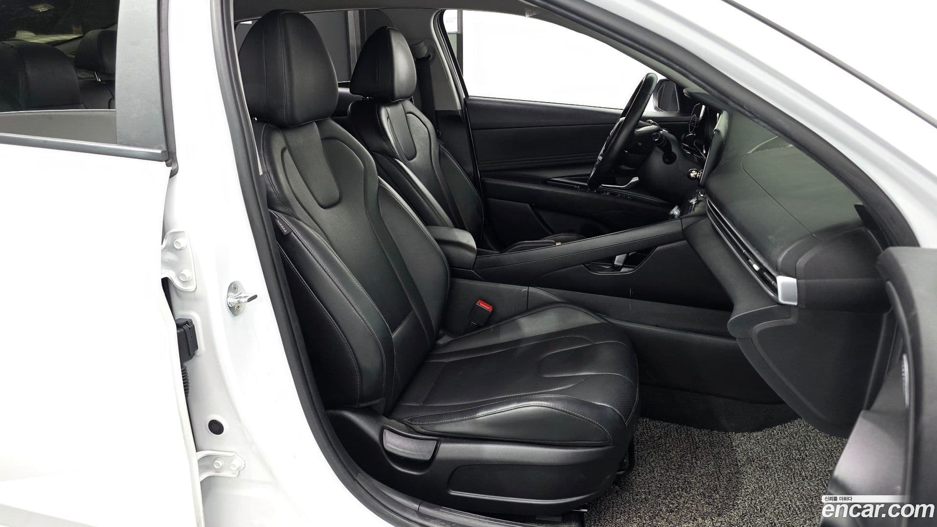 Main__Slider__Photo:AVANTE Hyundai 2021.9-10