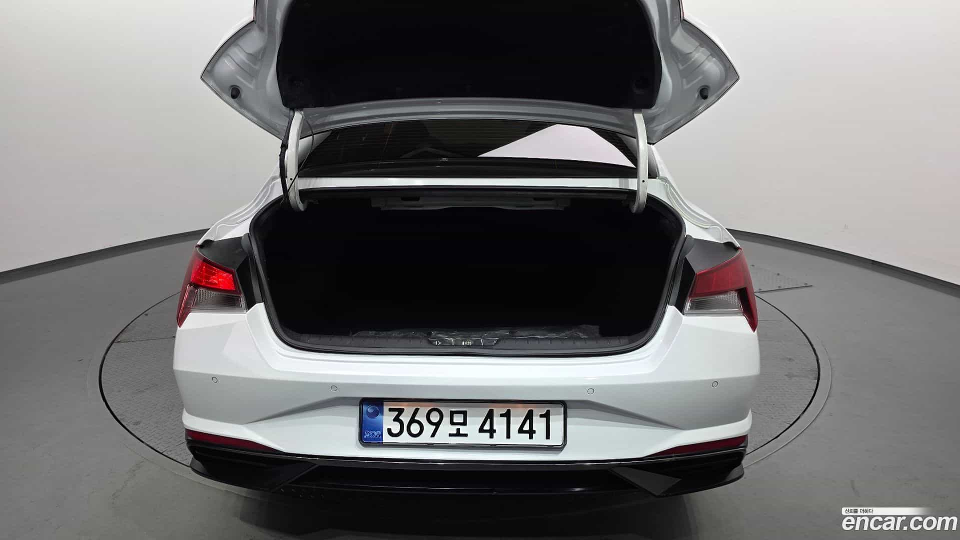 AVANTE Hyundai 2021.9-OPTION-024