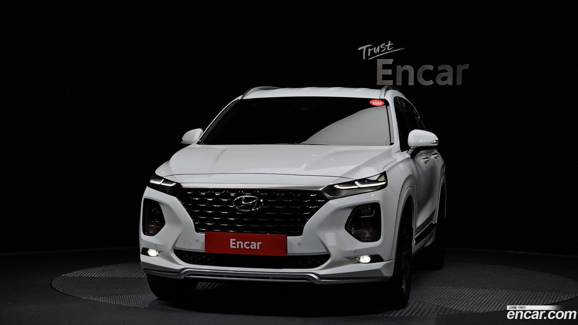 Main__Slider__Photo:Santafe Hyundai 2018.7-2