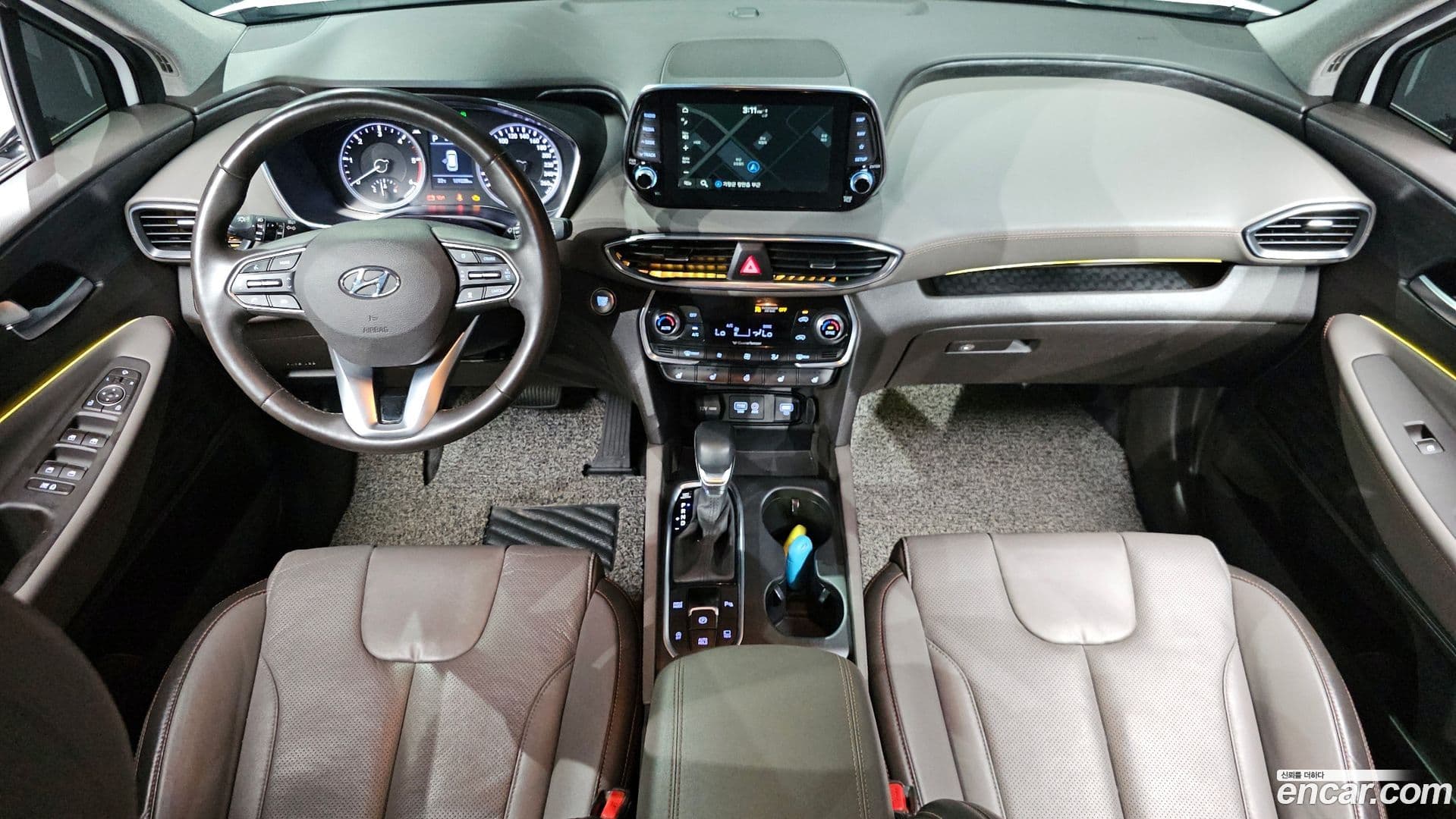 Main__Slider__Photo:Santafe Hyundai 2018.7-6