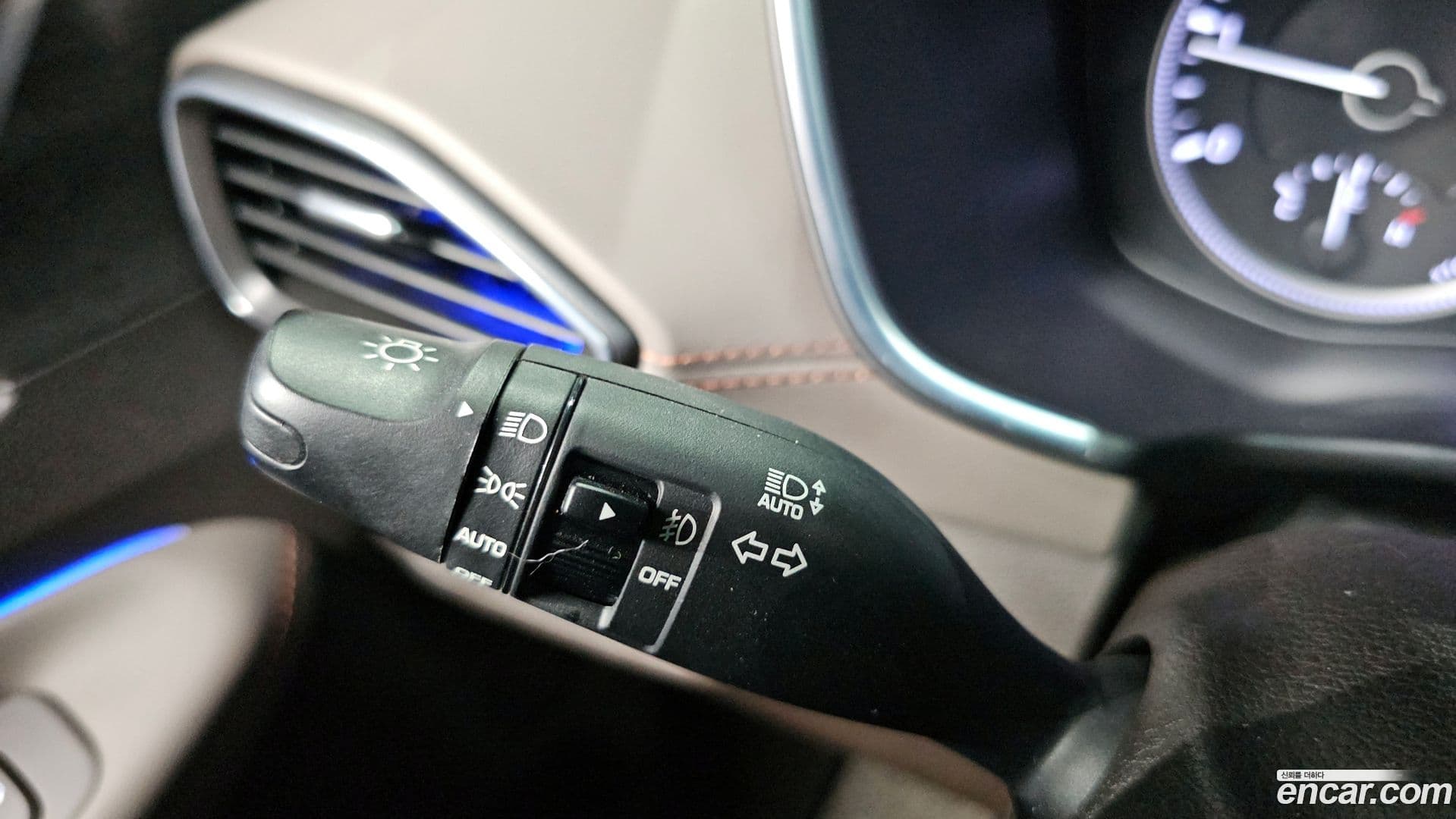 Main__Slider__Photo:Santafe Hyundai 2018.7-26