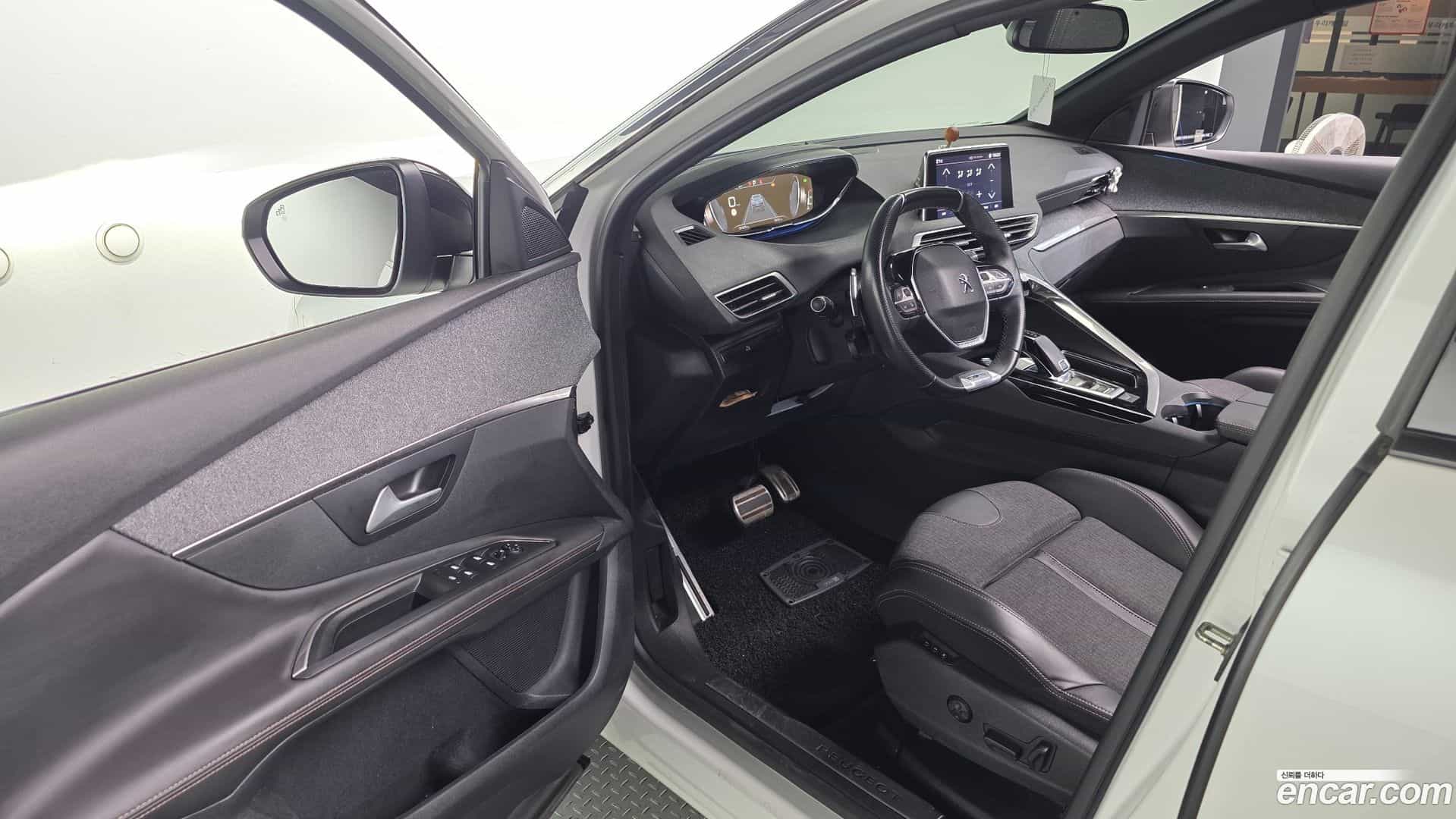 3008 Peugeot 2018.6-INNER-010