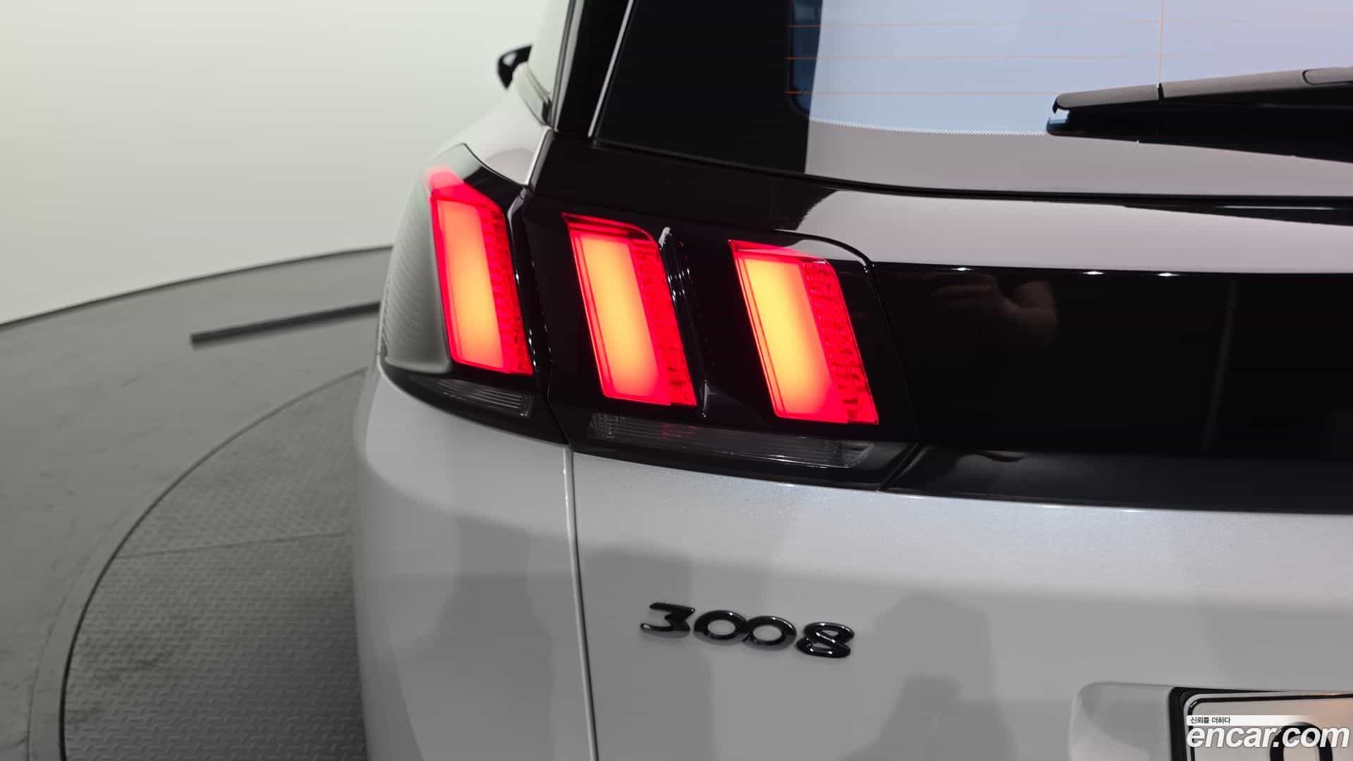 3008 Peugeot 2018.6-OUTER-033