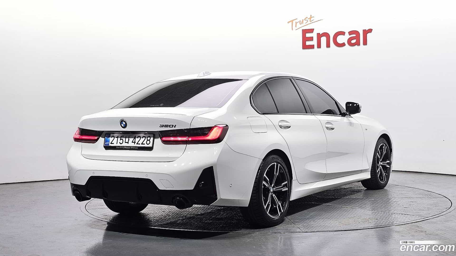 3-Series BMW 2025.11-OUTER-002