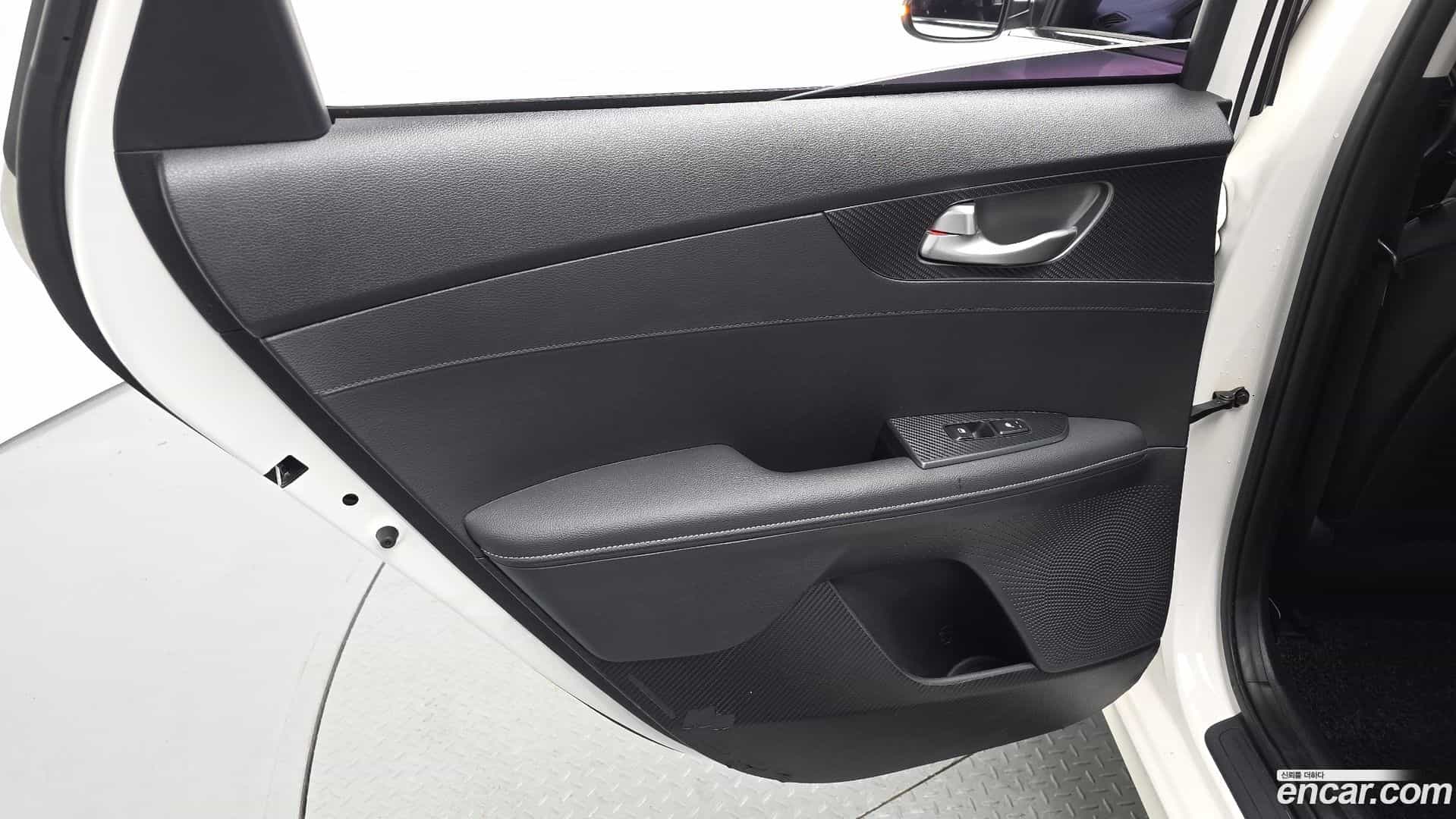 K3 Kia 2018.9-INNER-035