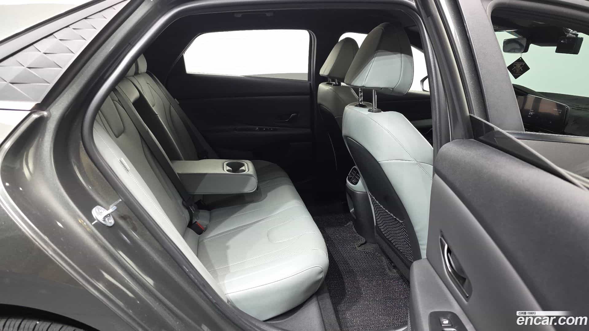 AVANTE Hyundai 2023.2-OPTION-016