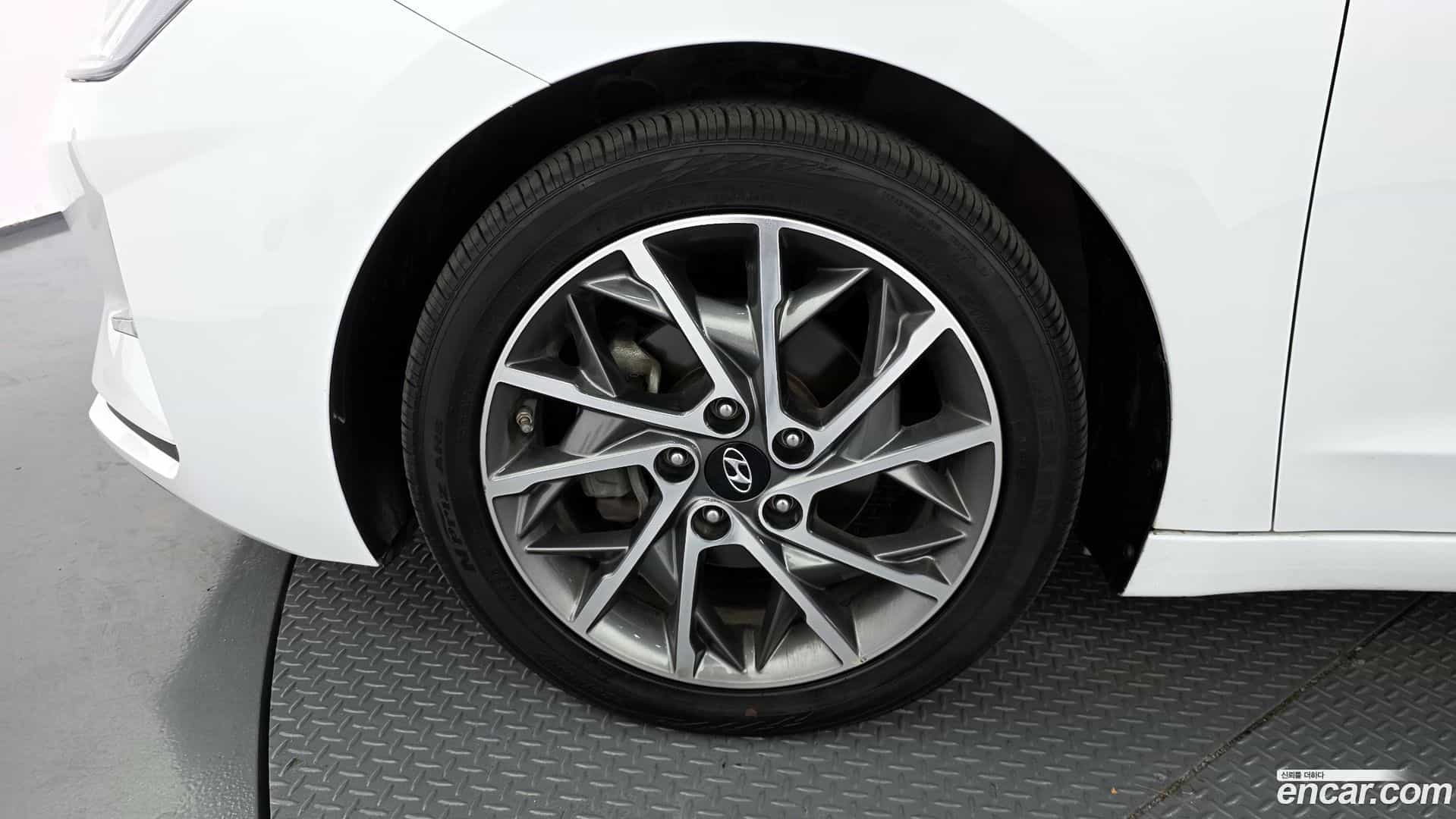 AVANTE Hyundai 2019.11-OUTER-005