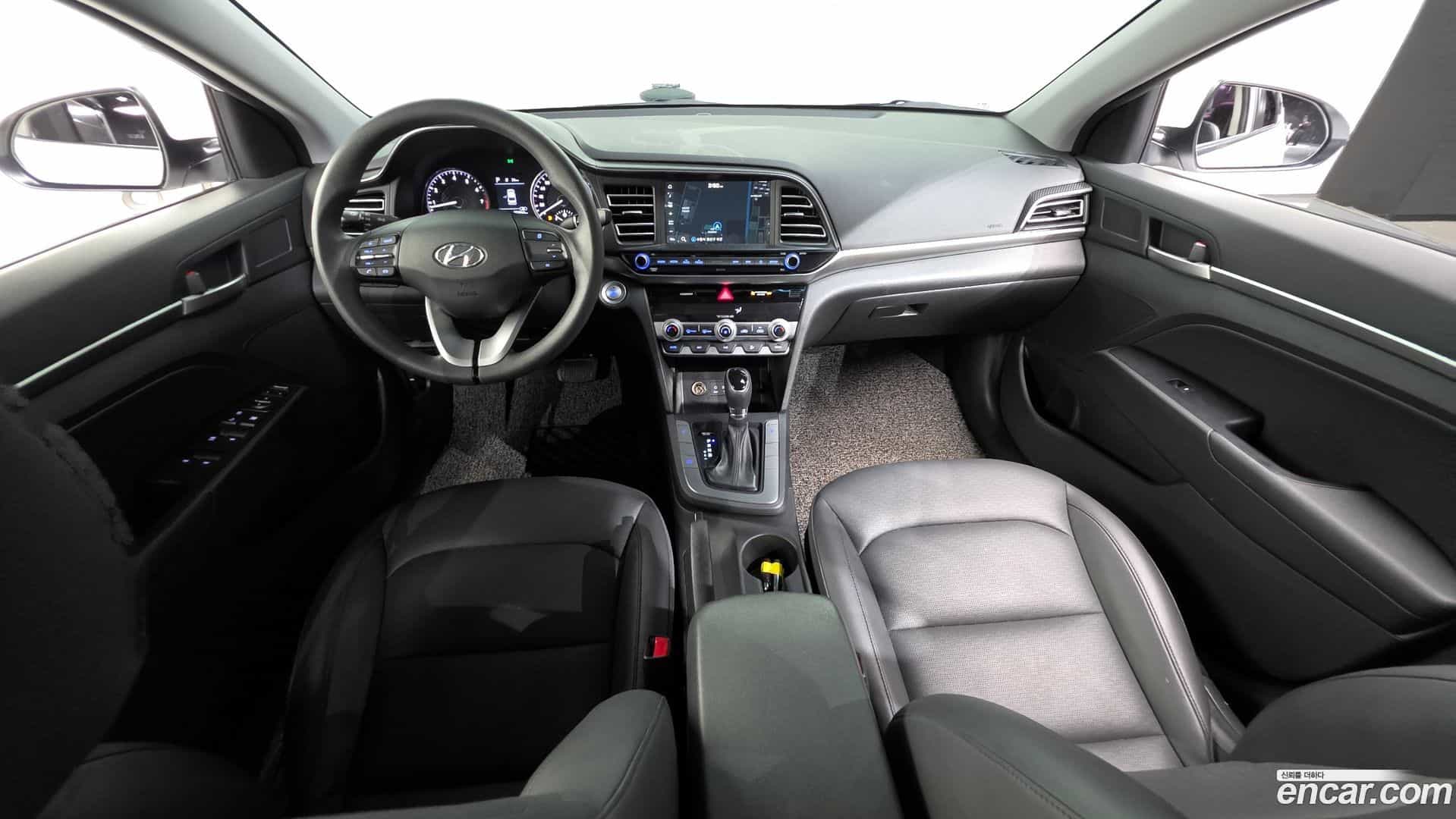 AVANTE Hyundai 2019.11-INNER-007