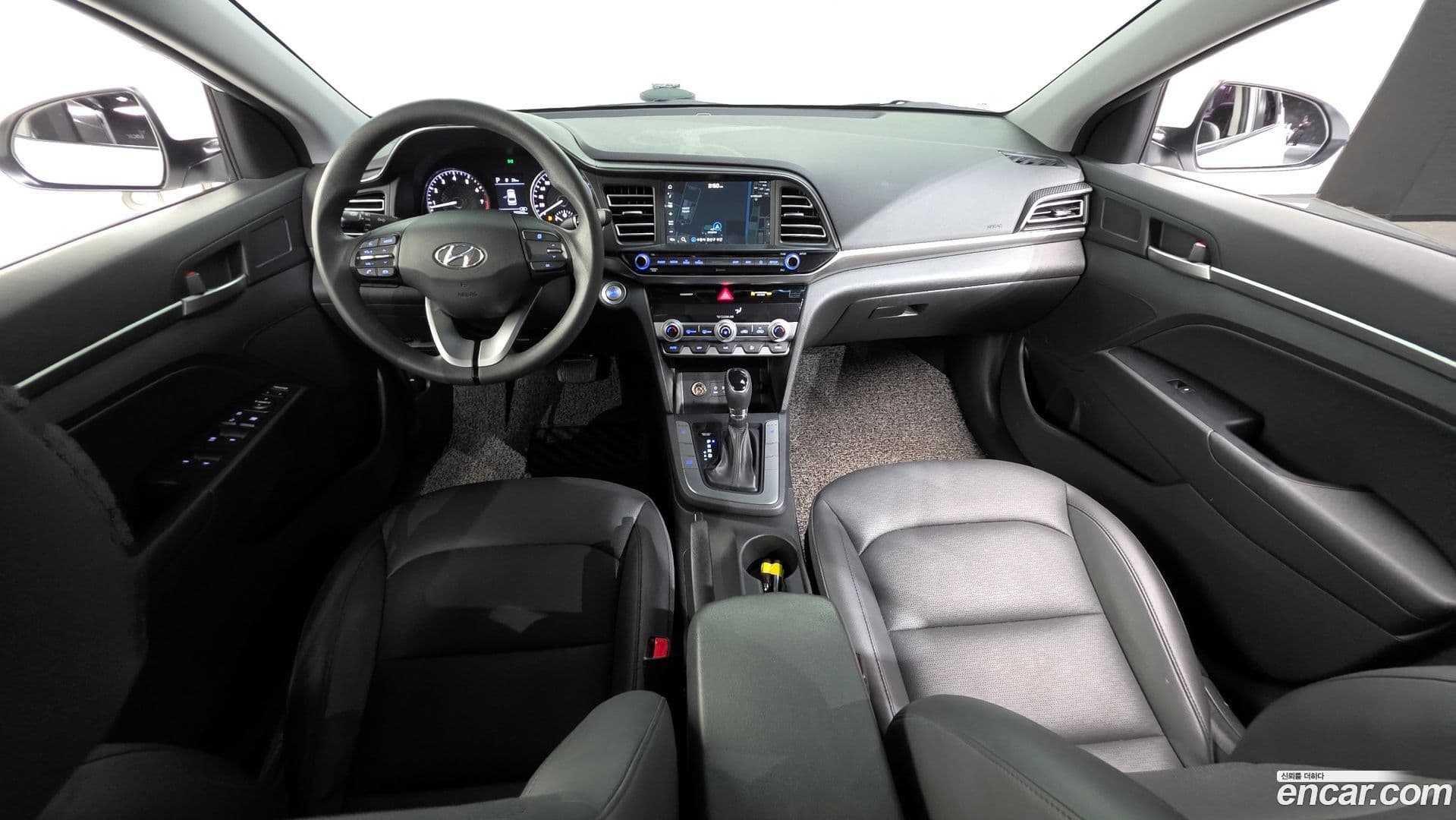 Main__Slider__Photo:AVANTE Hyundai 2019.11-6