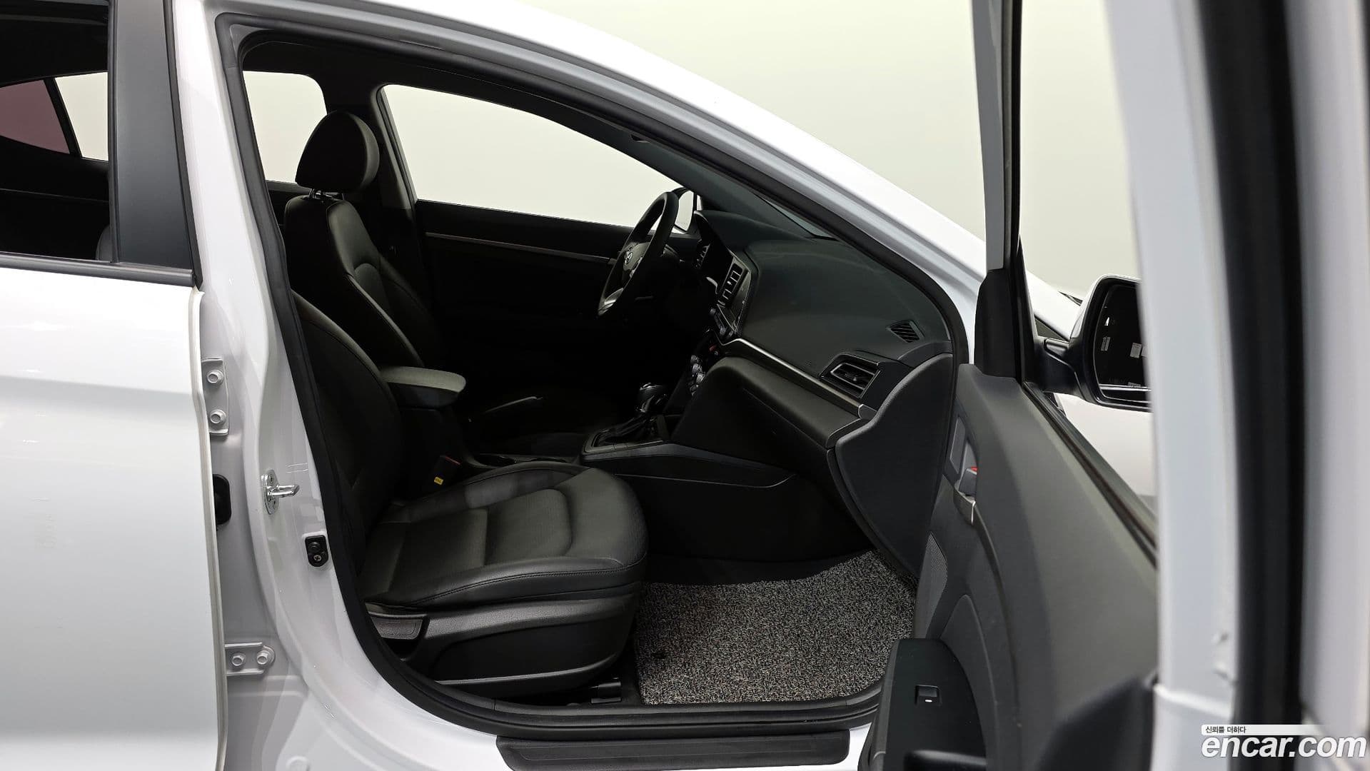 Main__Slider__Photo:AVANTE Hyundai 2019.11-10
