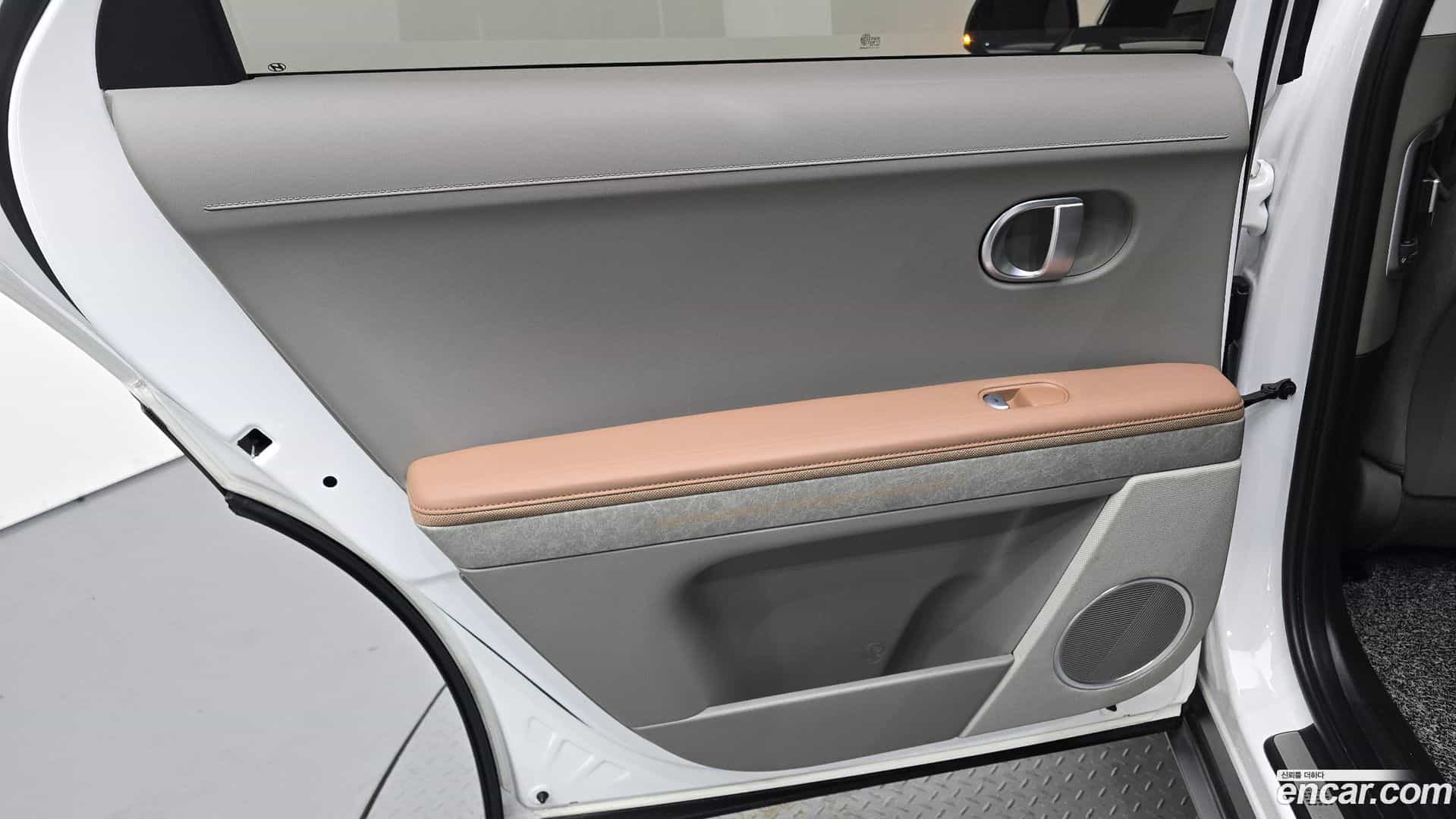 Ioniq5 Hyundai 2021.5-INNER-035