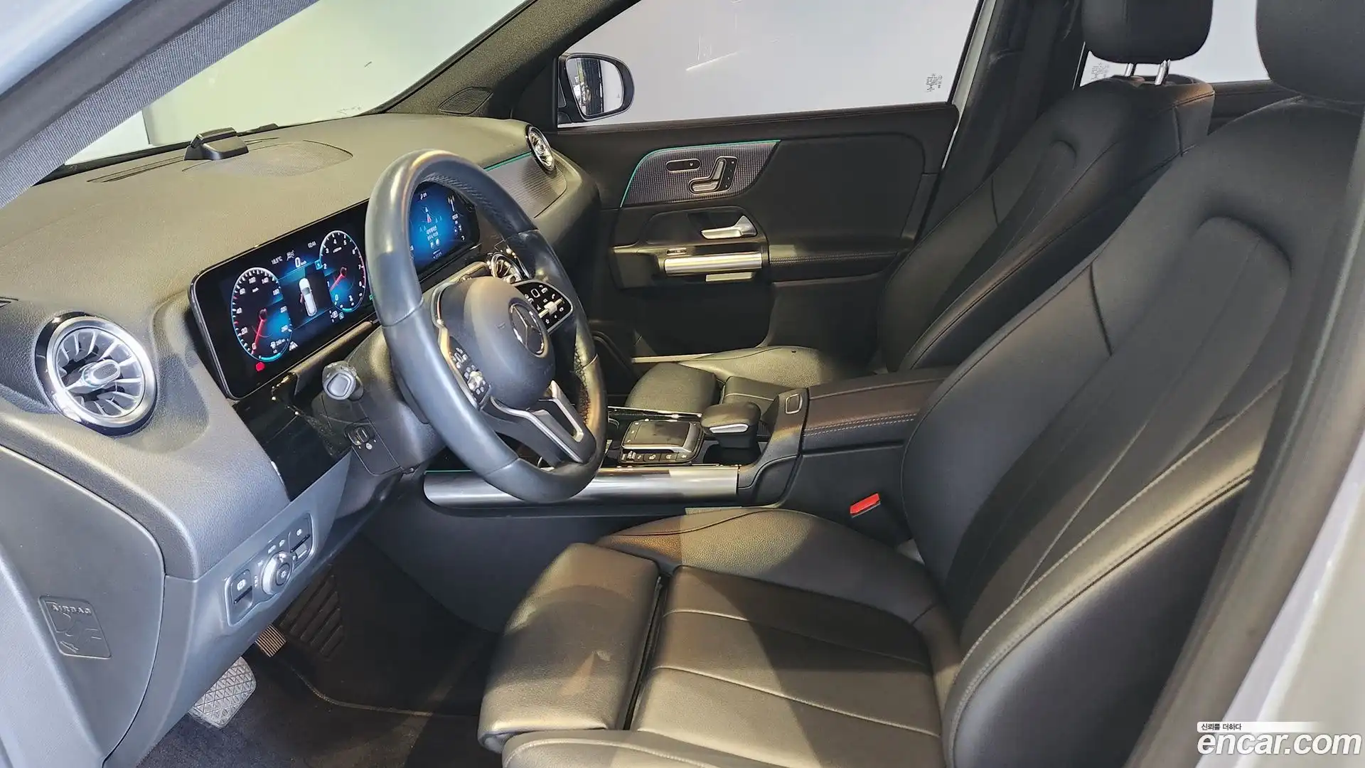 GLA-Class Mercedes-Benz 2021.2-OPTION-018