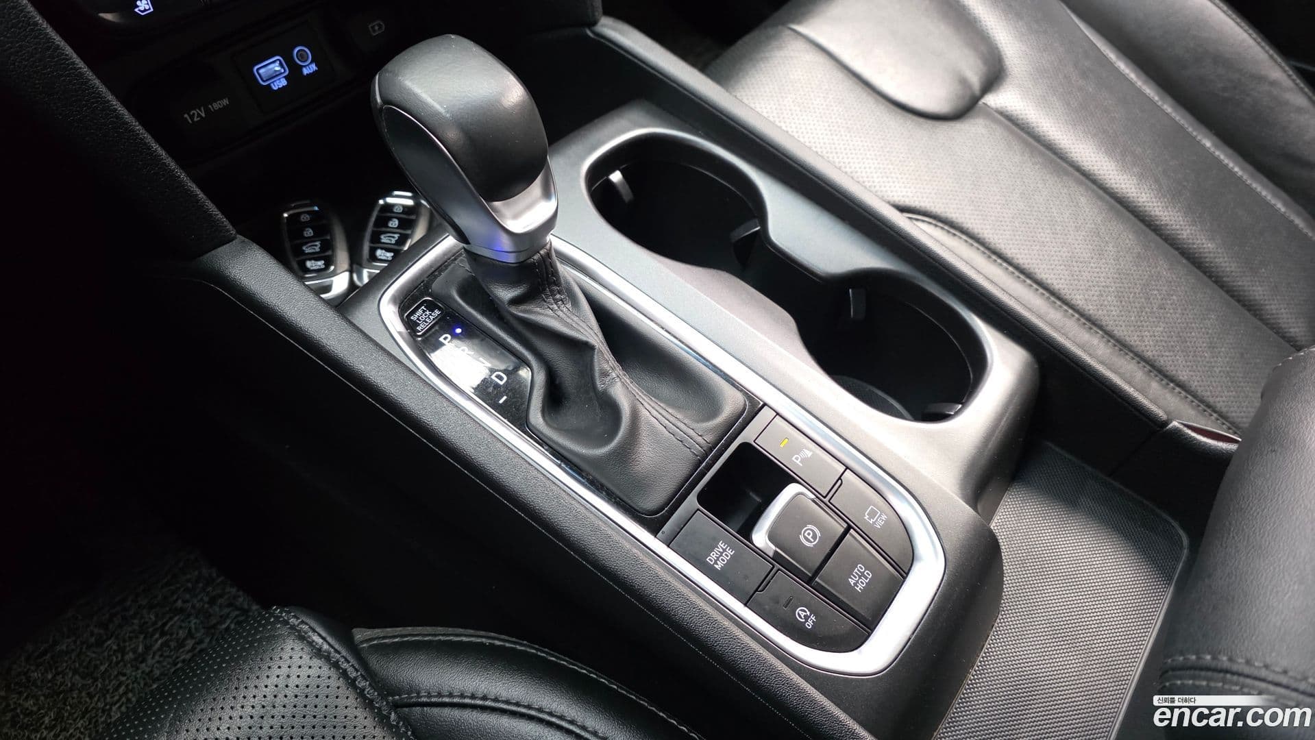 Main__Slider__Photo:Santafe Hyundai 2018.3-8