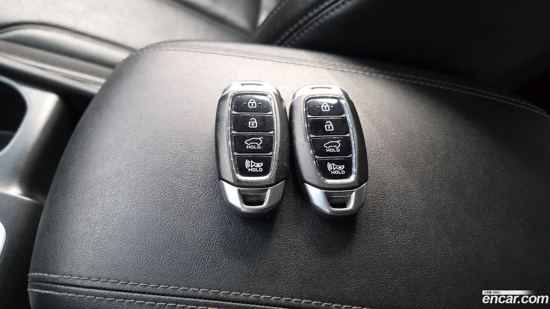 Main__Slider__Photo:Santafe Hyundai 2018.3-18