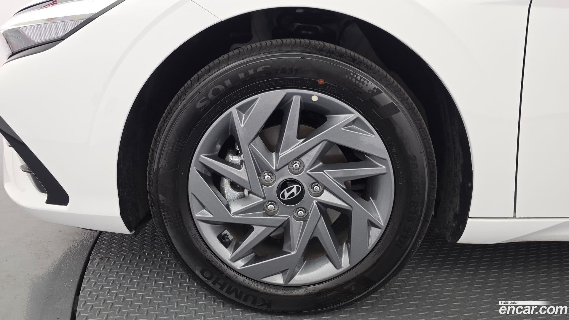 Main__Slider__Photo:AVANTE Hyundai 2025.8-4