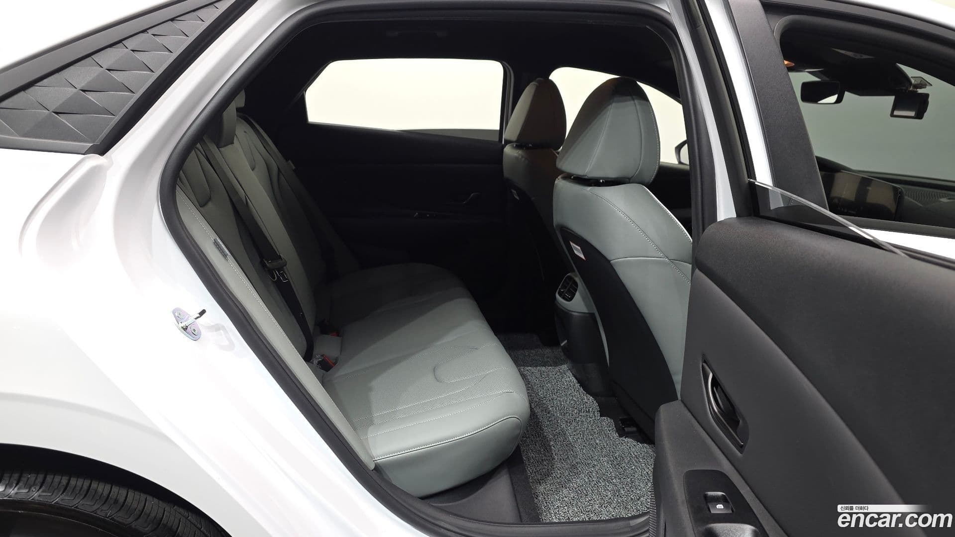 Main__Slider__Photo:AVANTE Hyundai 2025.8-11