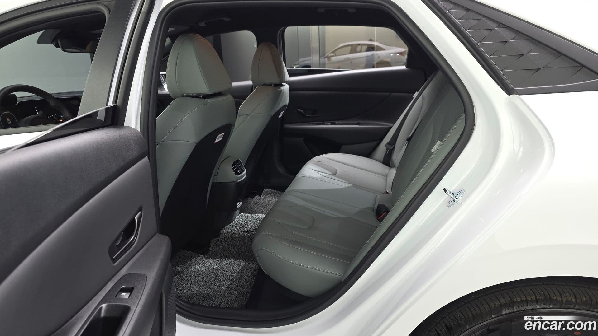 Main__Slider__Photo:AVANTE Hyundai 2025.8-25