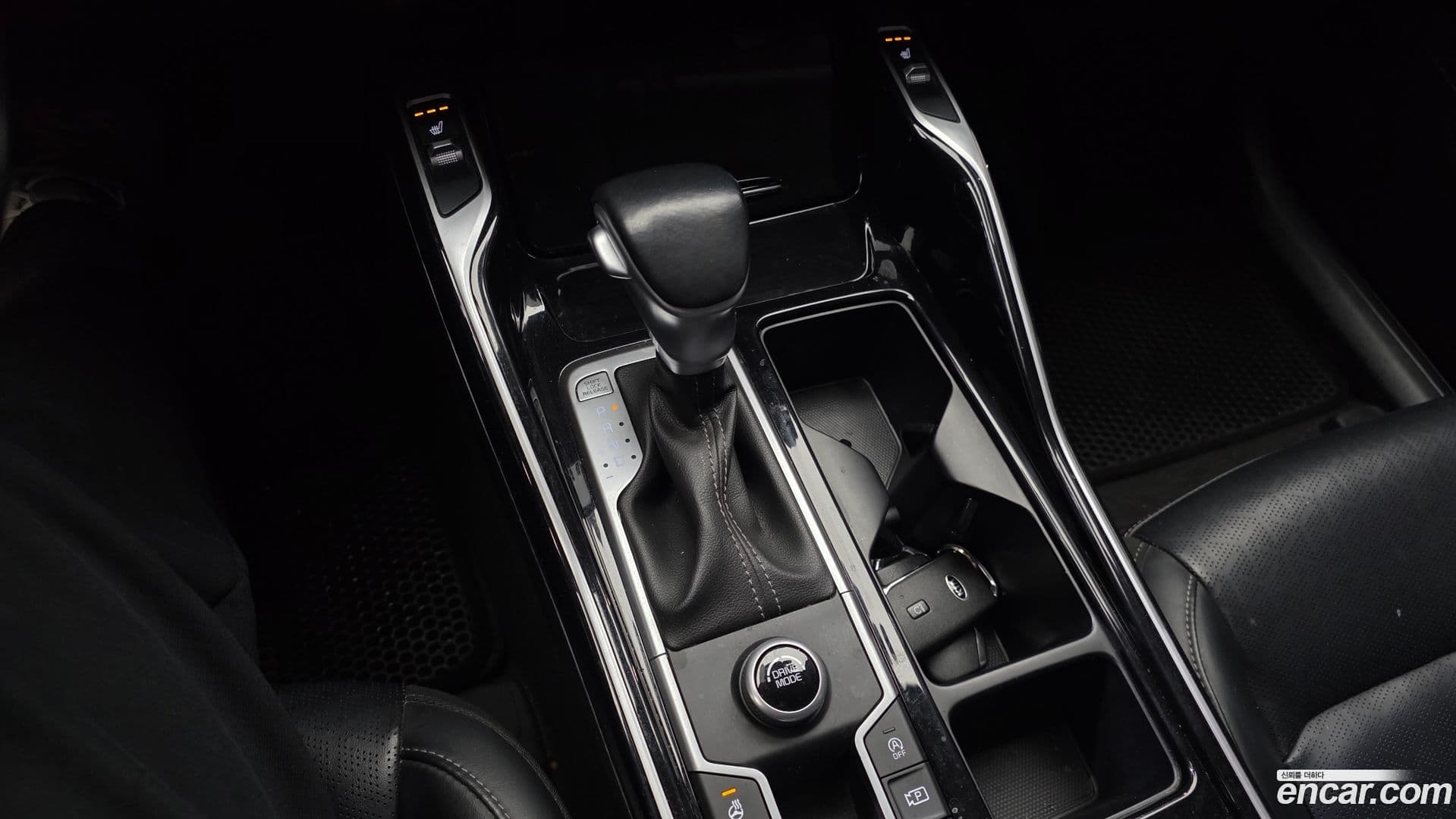 Main__Slider__Photo:Sorento Kia 2020.9-8