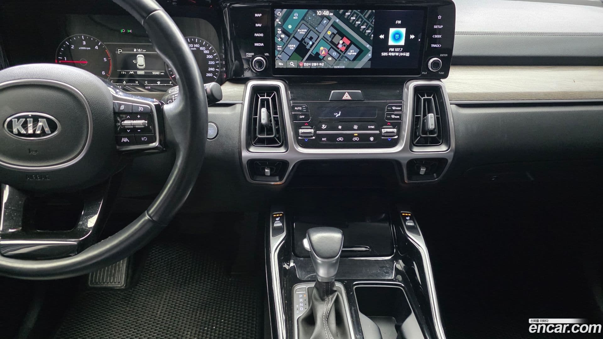 Main__Slider__Photo:Sorento Kia 2020.9-18