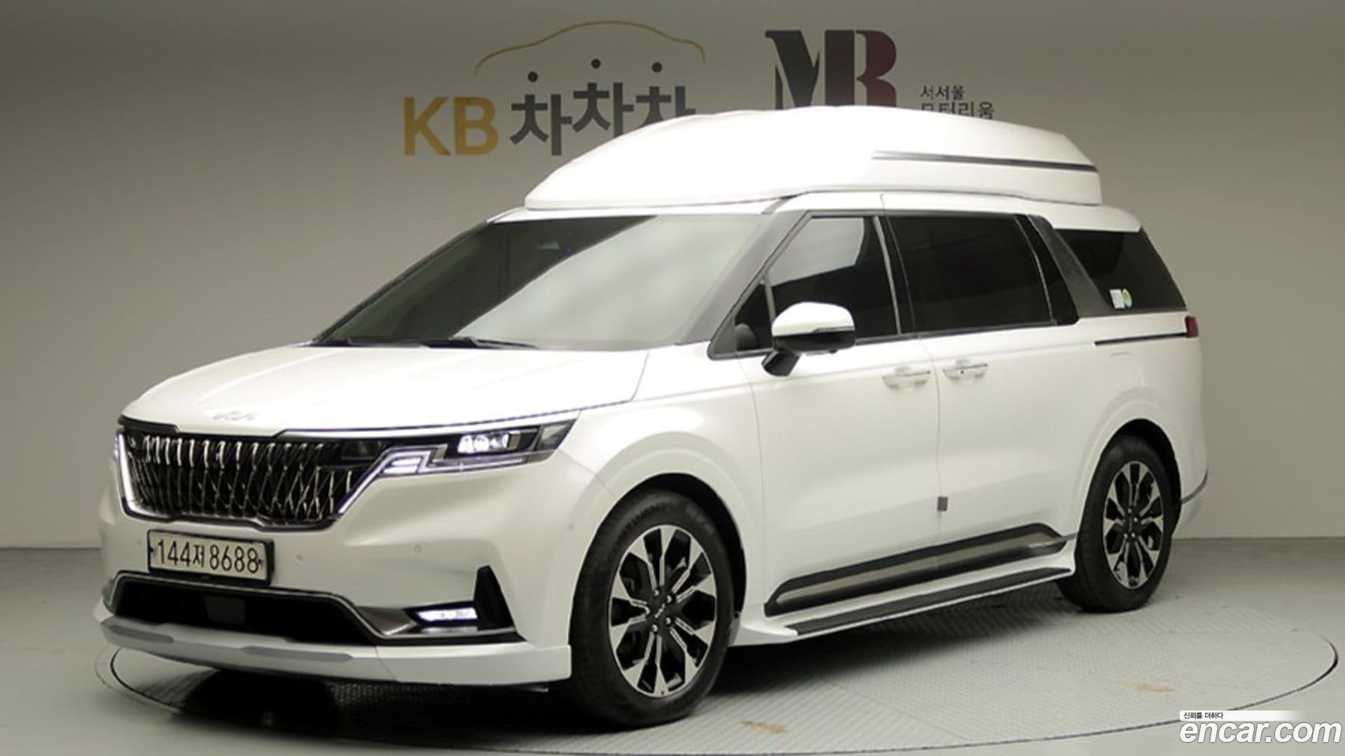 Main__Slider__Photo:Canival Kia 2023.1-0