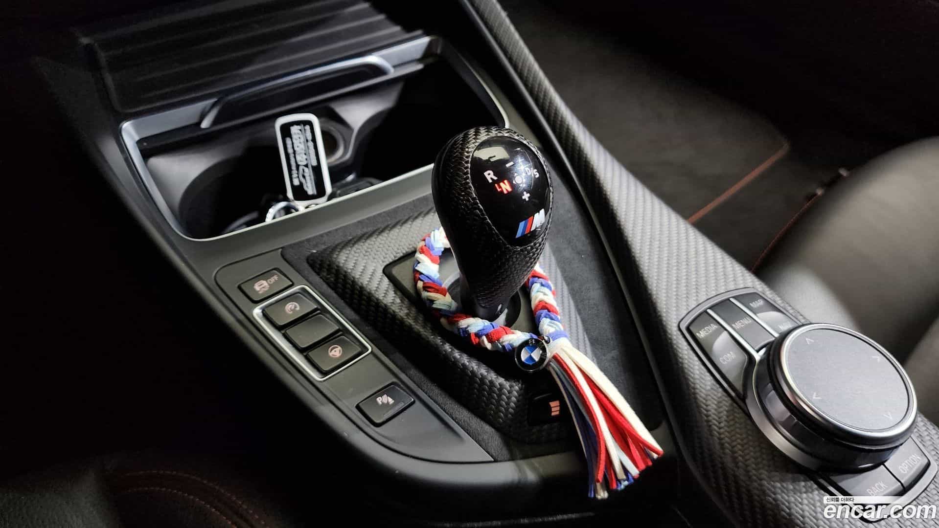 M2 BMW 2019.10-INNER-009