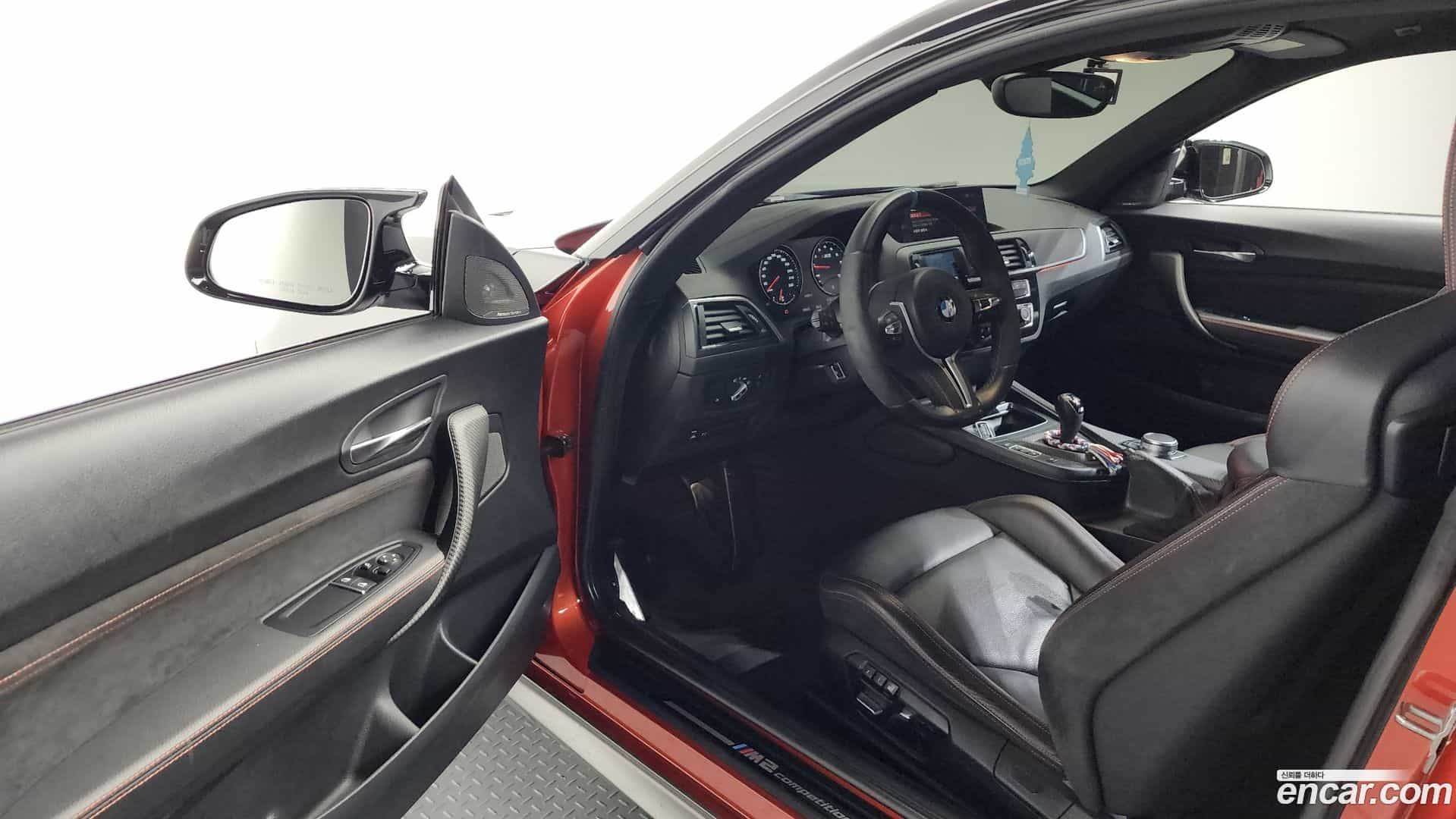 M2 BMW 2019.10-INNER-010