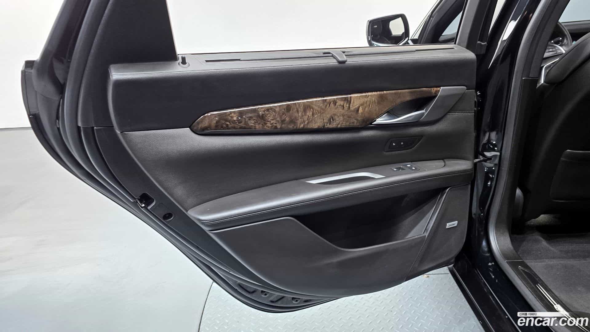 CT6 Cadillac 2018.11-INNER-035