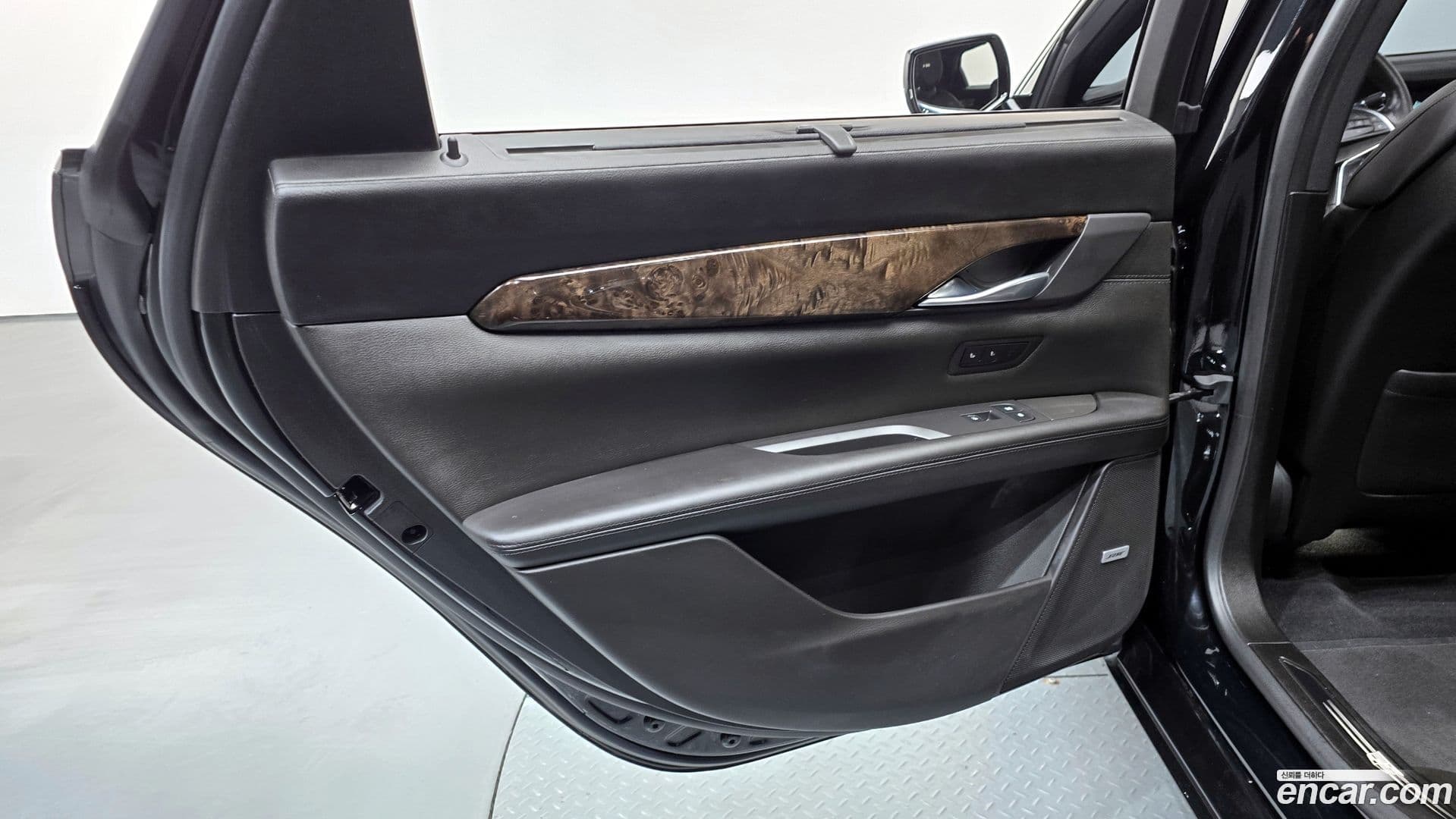 Main__Slider__Photo:CT6 Cadillac 2018.11-24