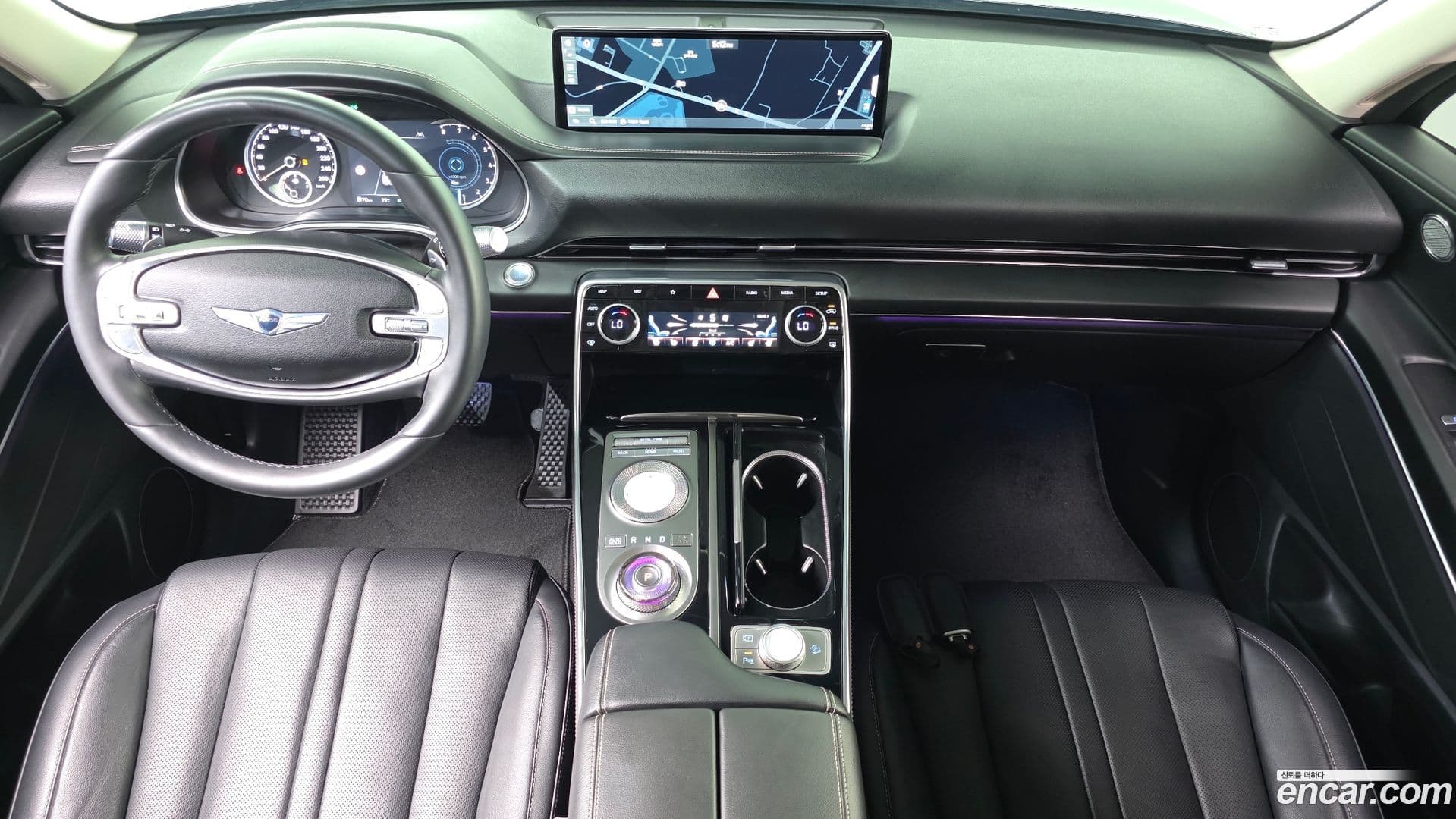 Main__Slider__Photo:GV80 Genesis 2021.9-6