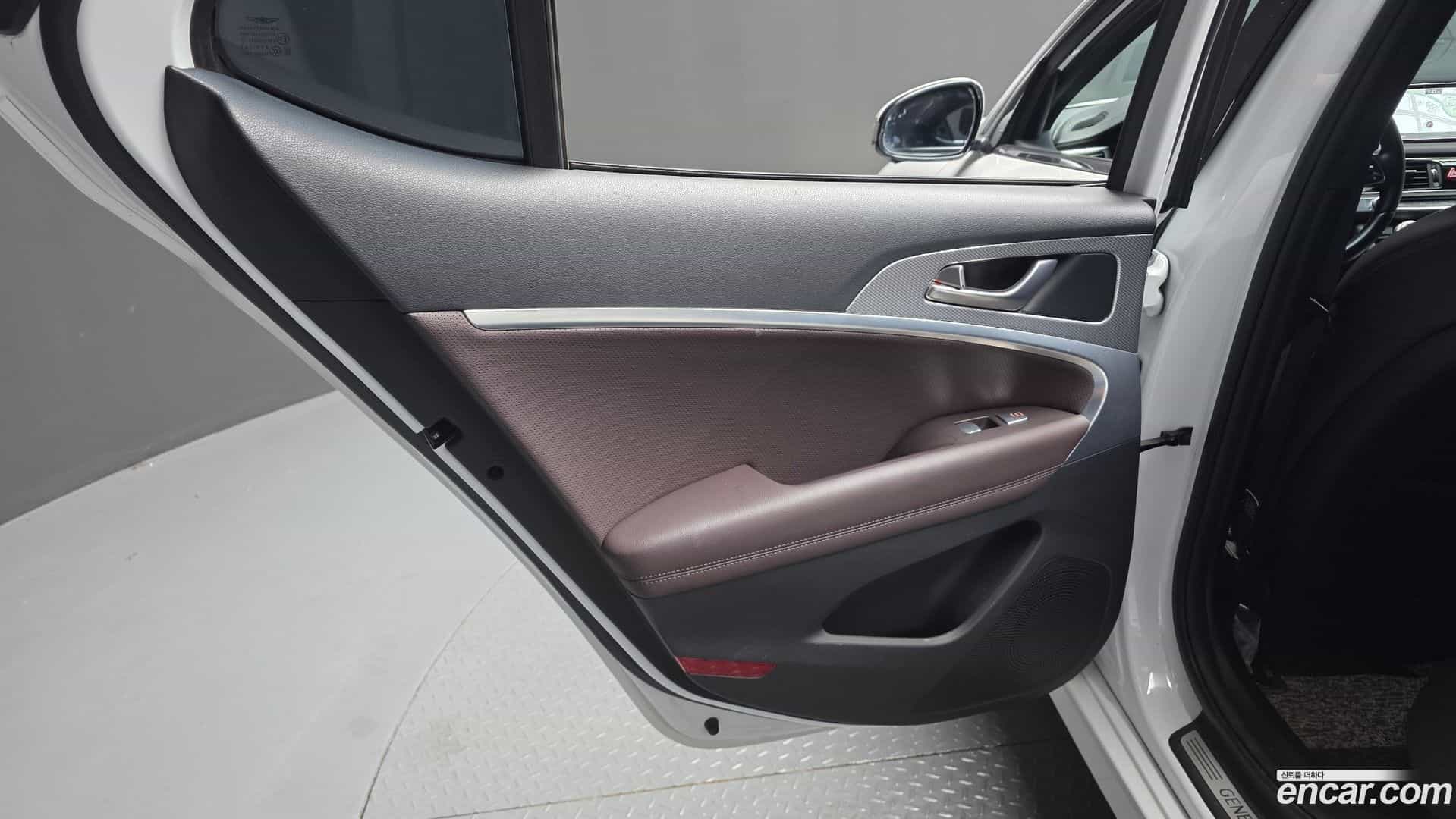 G70 Genesis 2021.3-INNER-035